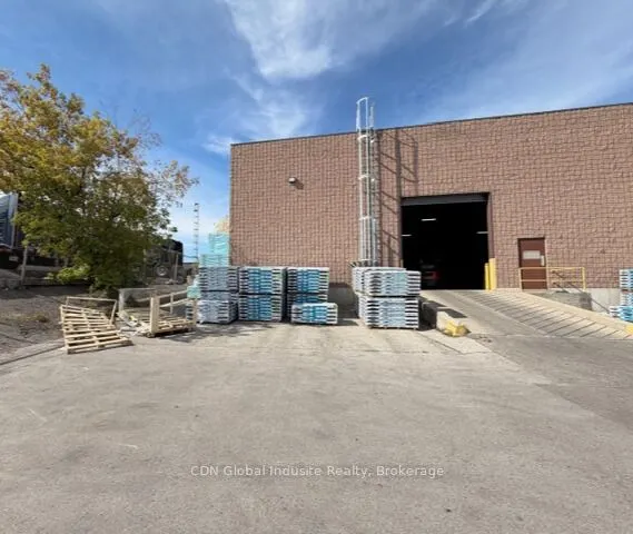 2624 Royal Windsor Drive, #9