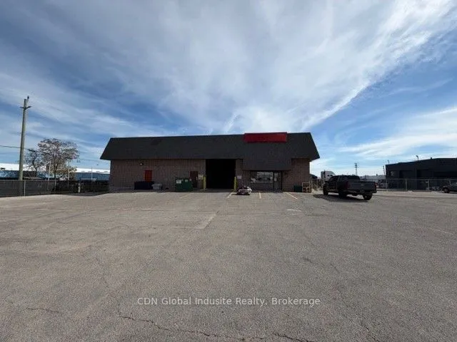 2624 Royal Windsor Drive, #9