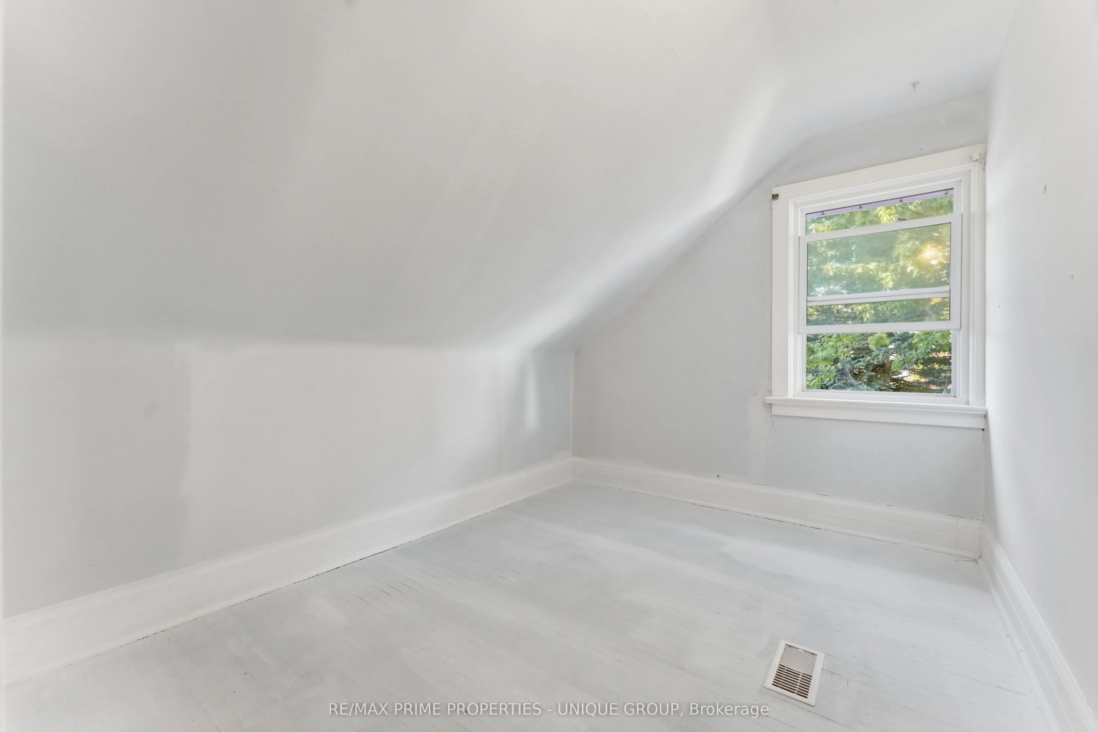 52 Long Branch Avenue