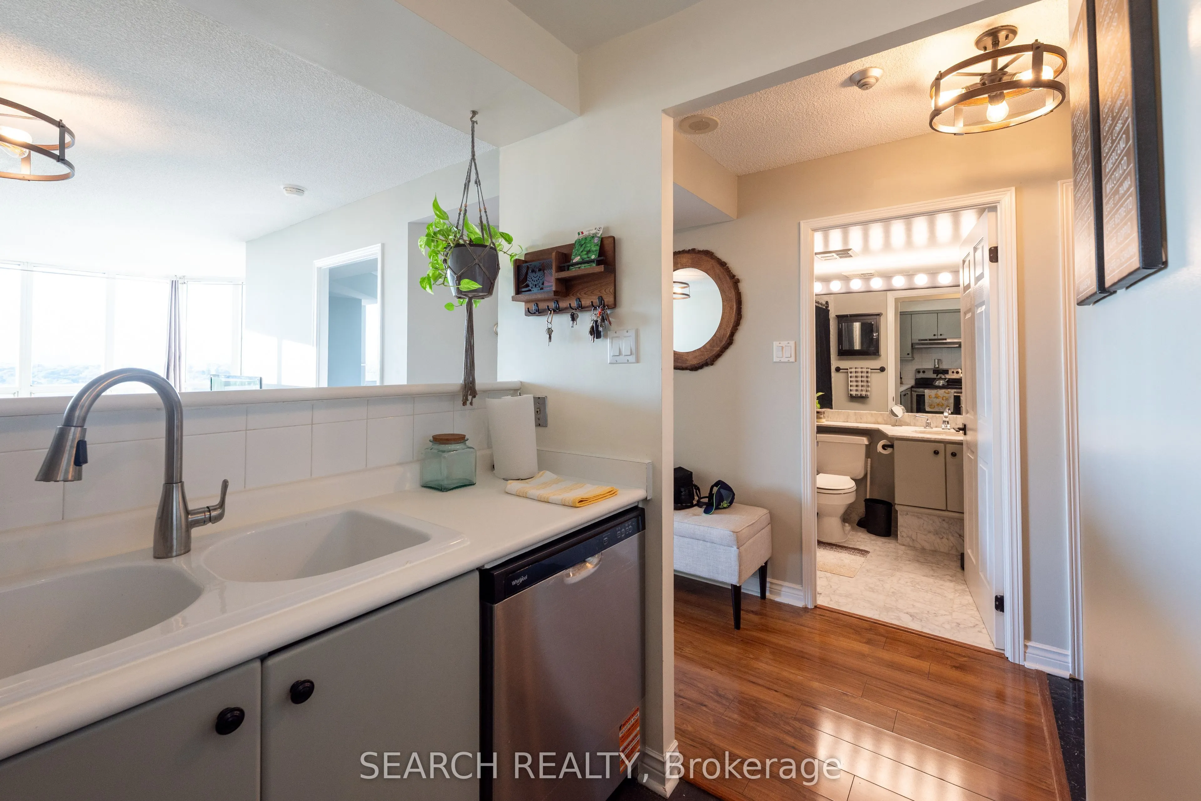 2285 Lake Shore Boulevard W, #1705