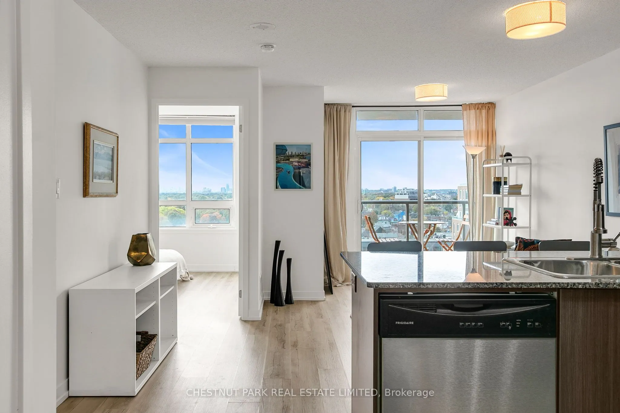 816 Lansdowne Avenue, #1008