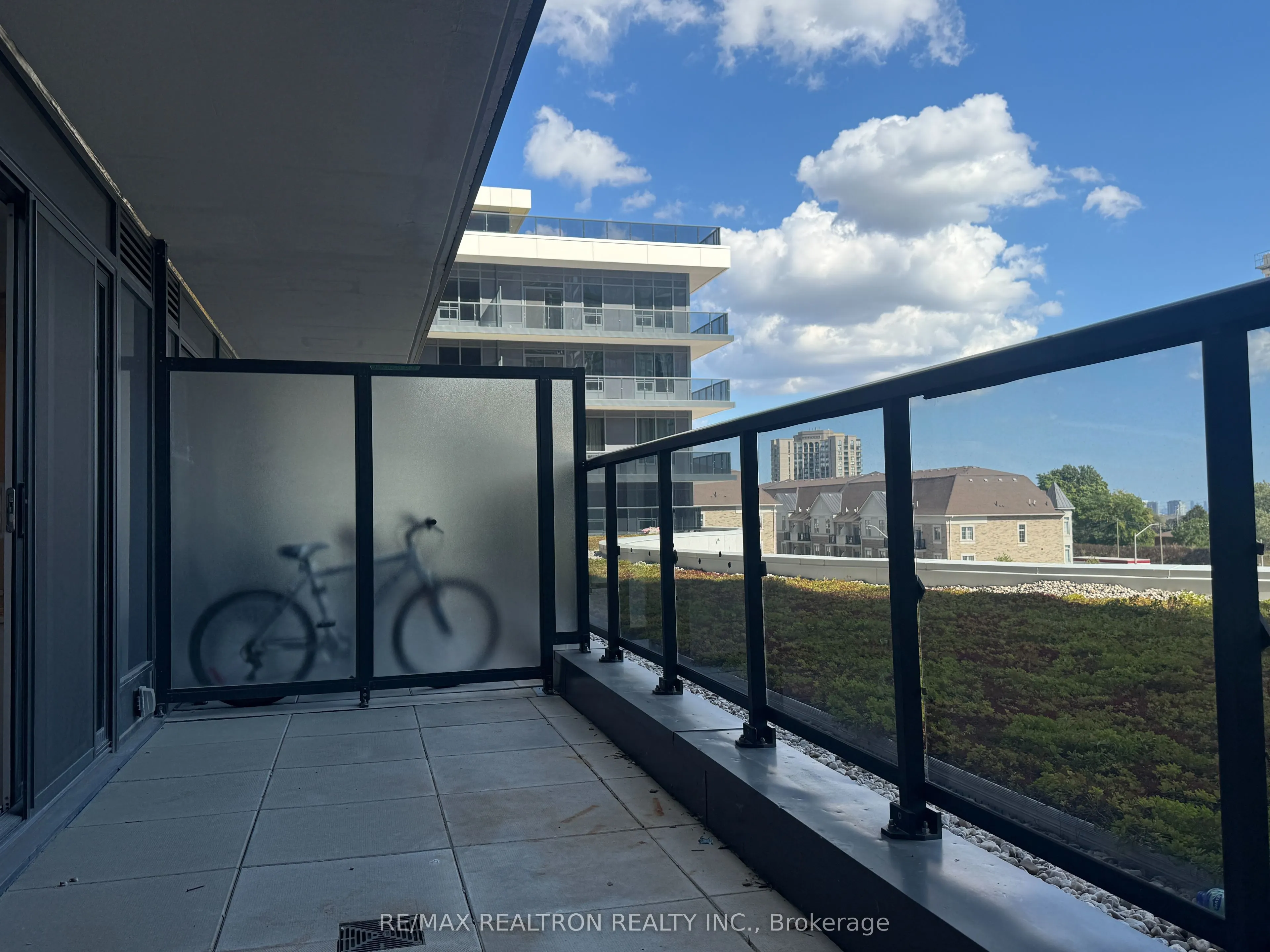 5105 Hurontario Street, #339