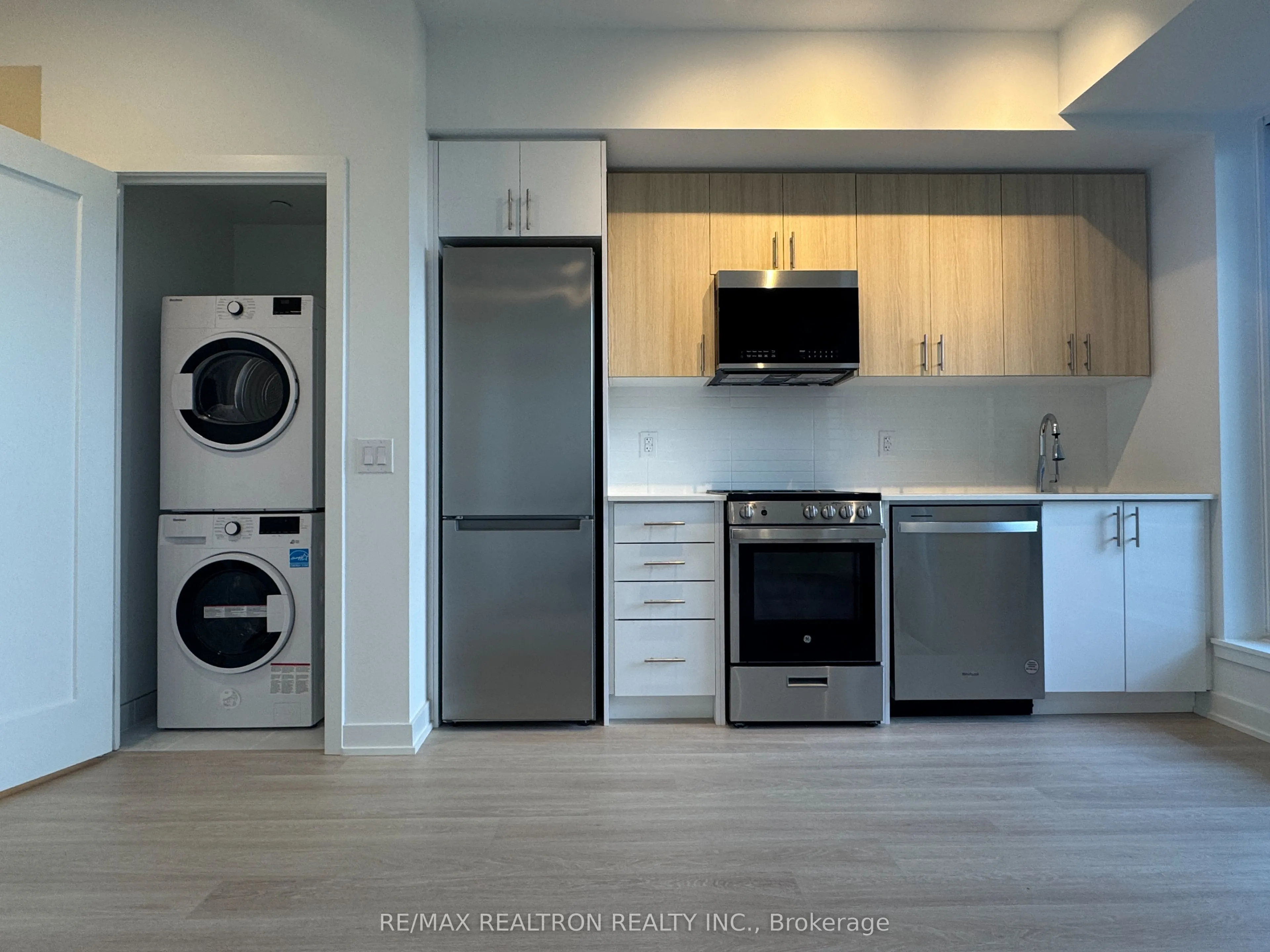 5105 Hurontario Street, #339