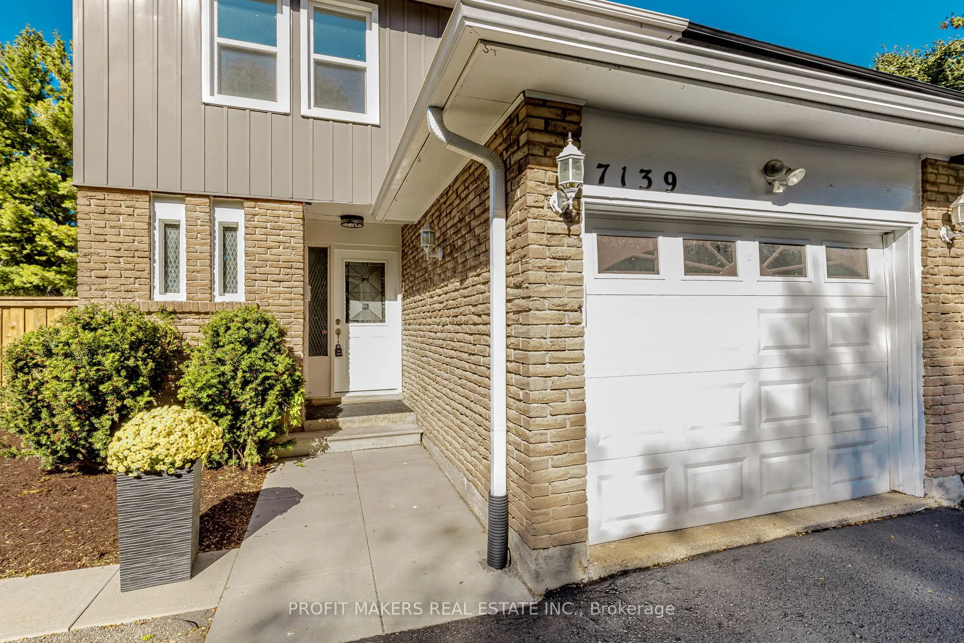 7139 Fayette Circle