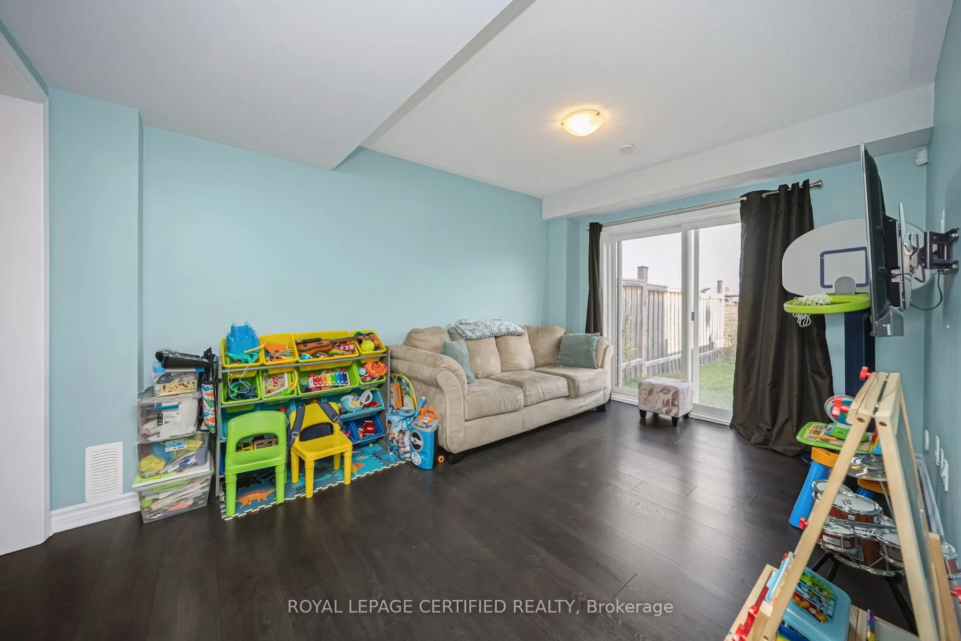 110 Bannister Crescent