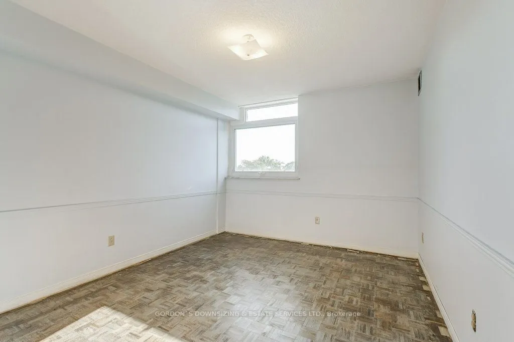 20 Speers Road, #401