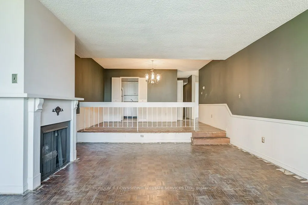20 Speers Road, #401