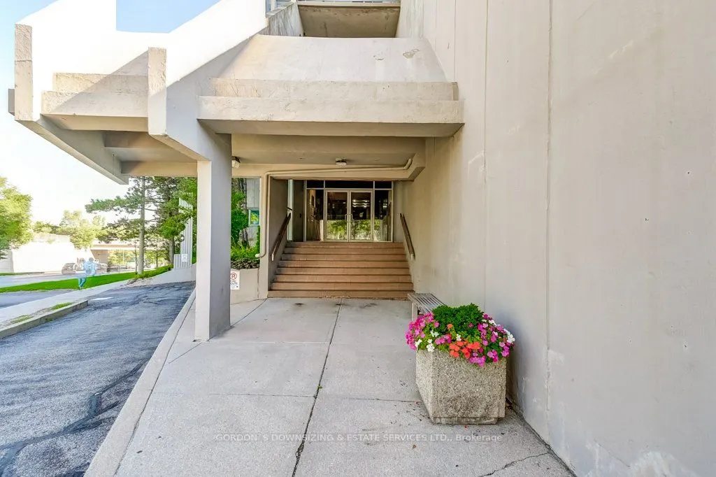 20 Speers Road, #401