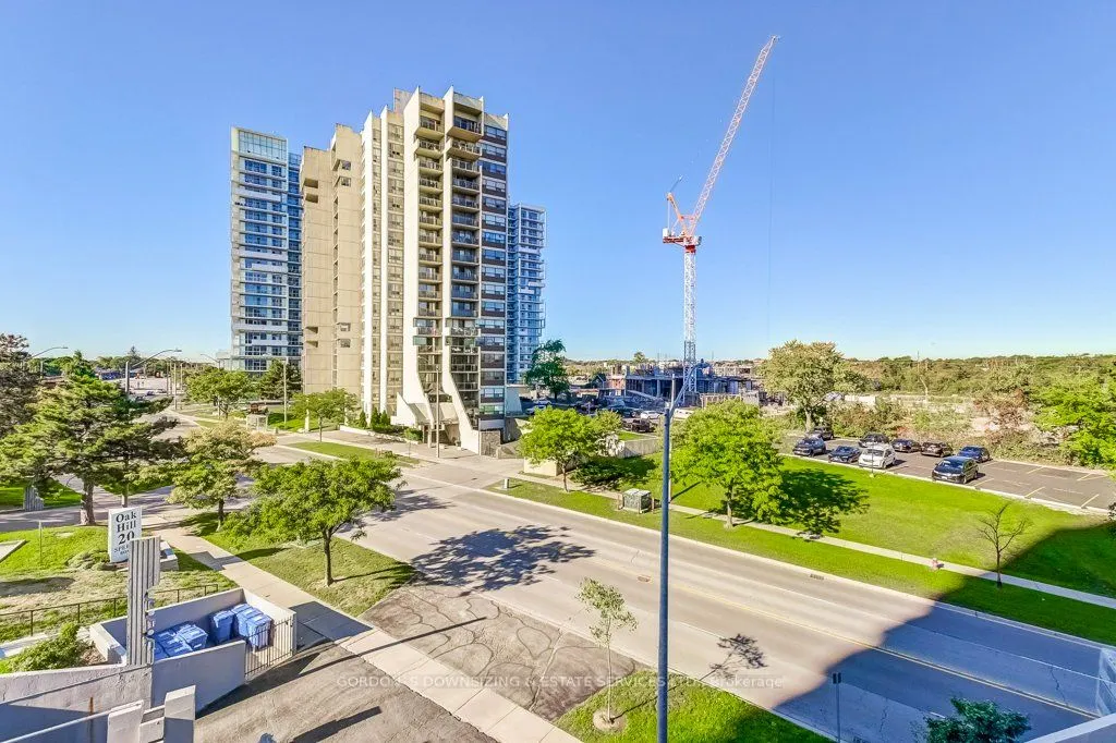 20 Speers Road, #401