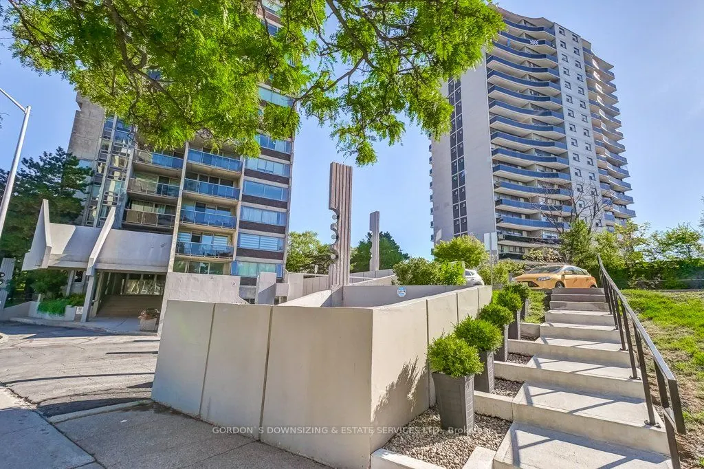 20 Speers Road, #401