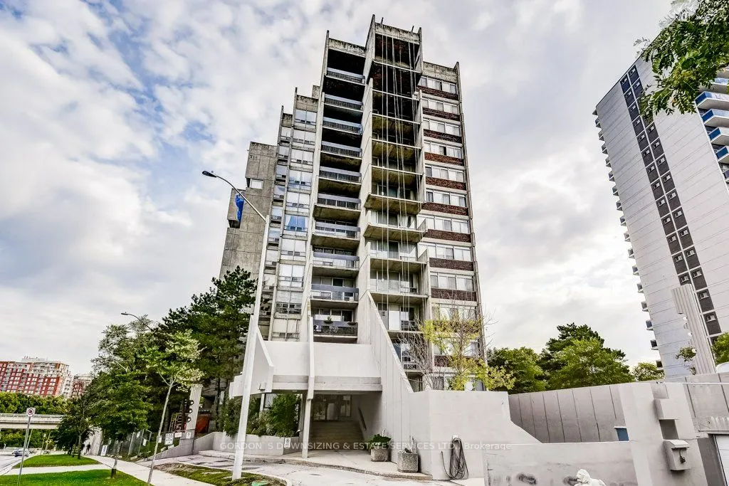 20 Speers Road, #401