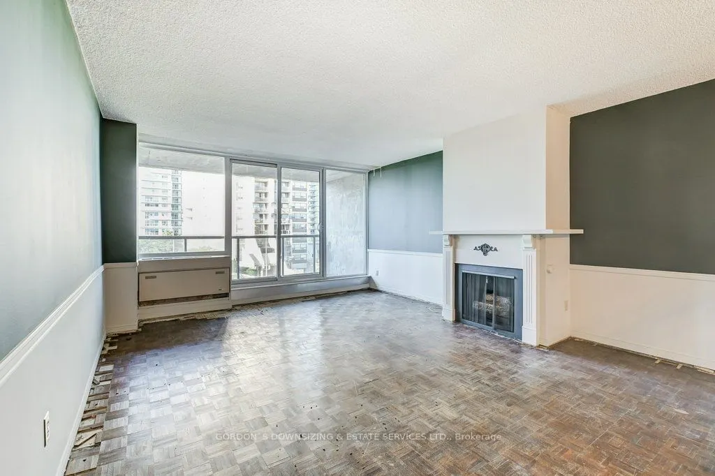 20 Speers Road, #401