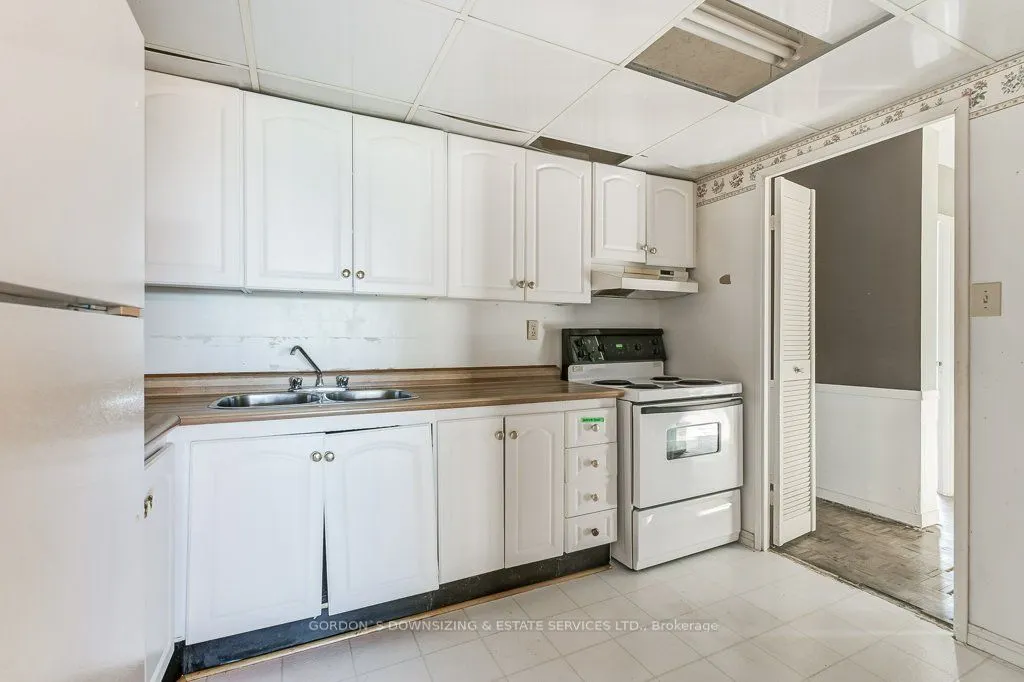 20 Speers Road, #401