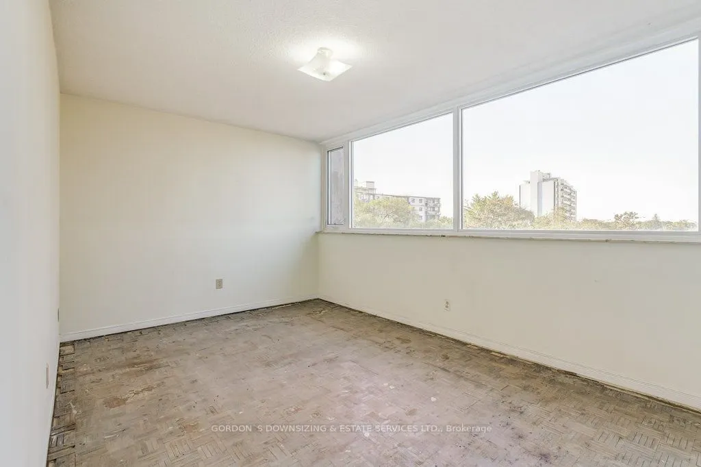 20 Speers Road, #401