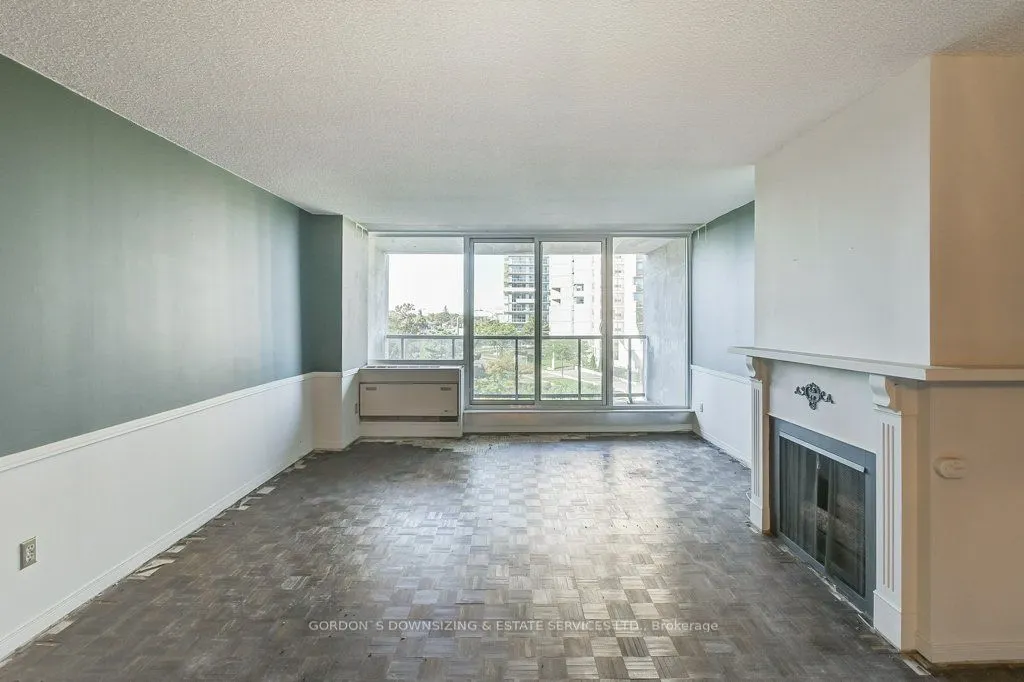 20 Speers Road, #401