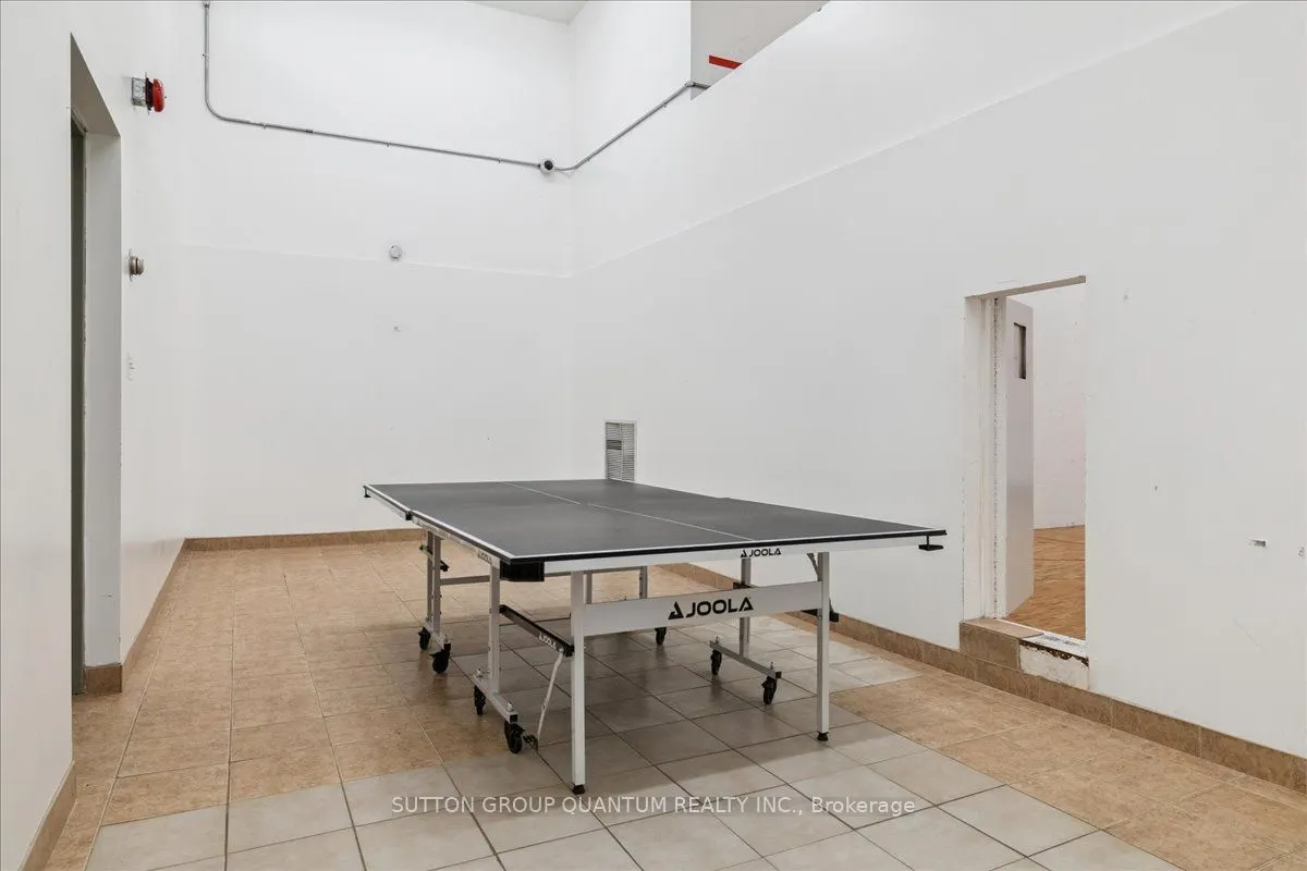 1515 Lakeshore Road E, #1404