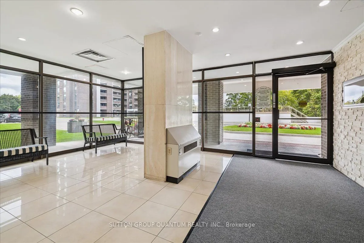 1515 Lakeshore Road E, #1404