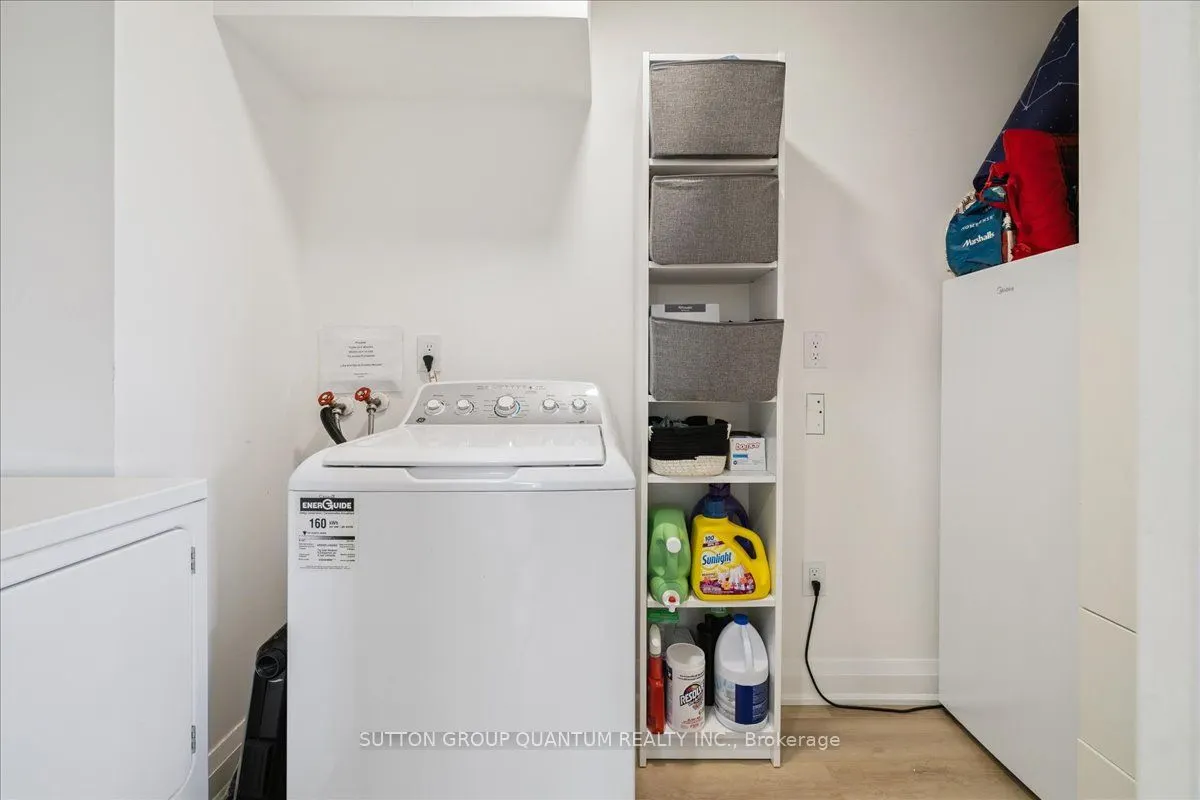 1515 Lakeshore Road E, #1404
