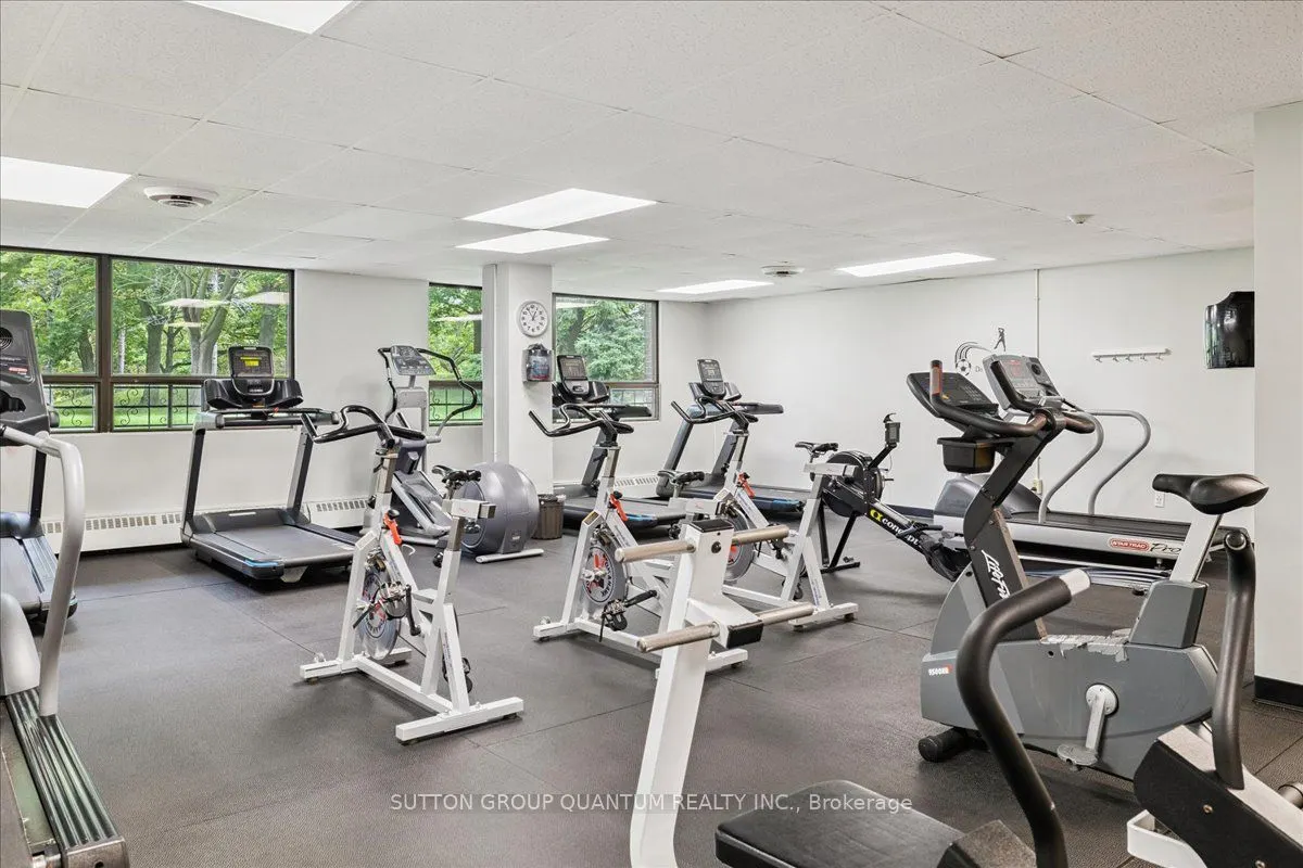 1515 Lakeshore Road E, #1404