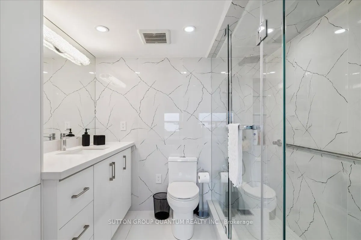 1515 Lakeshore Road E, #1404