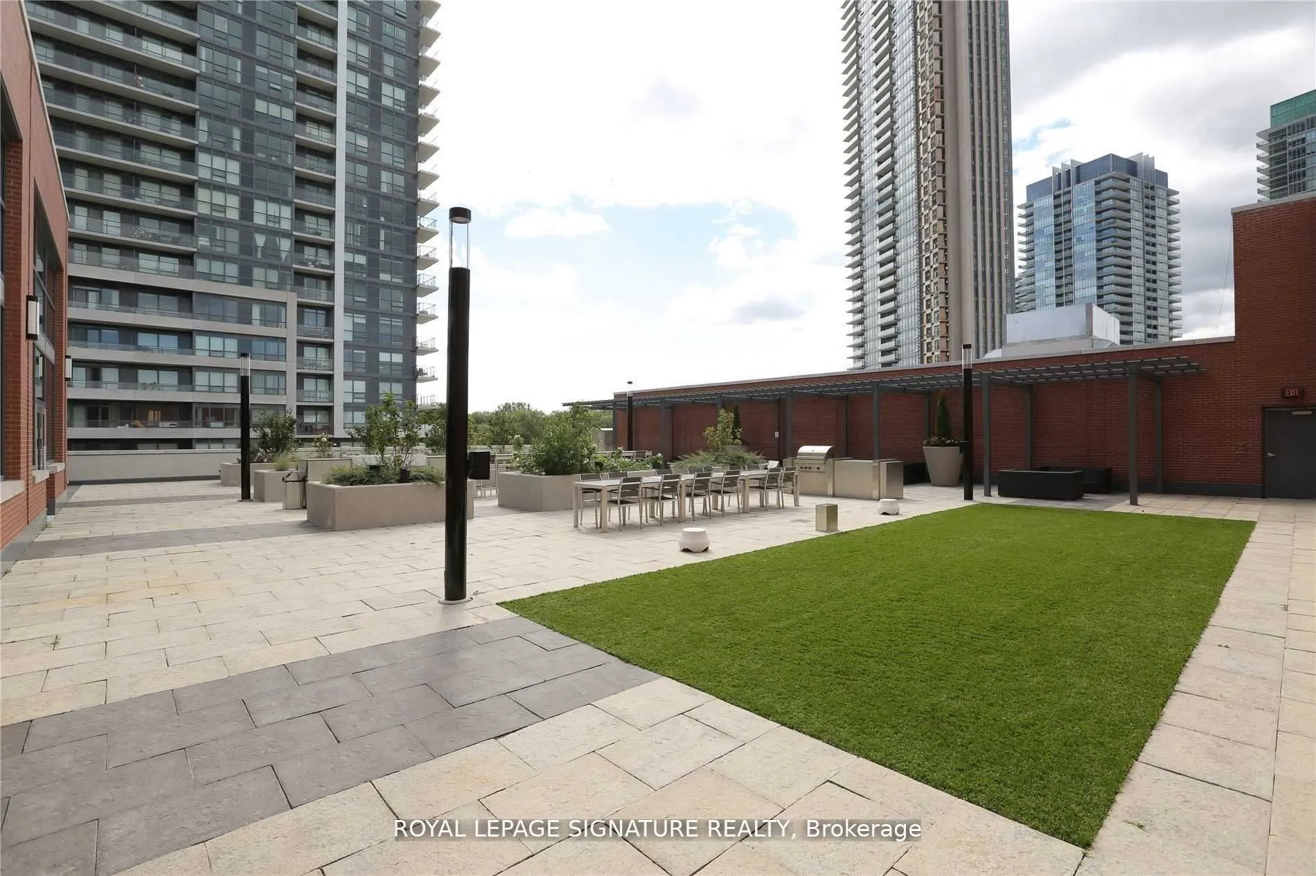 2212 Lake Shore Boulevard W, #1108
