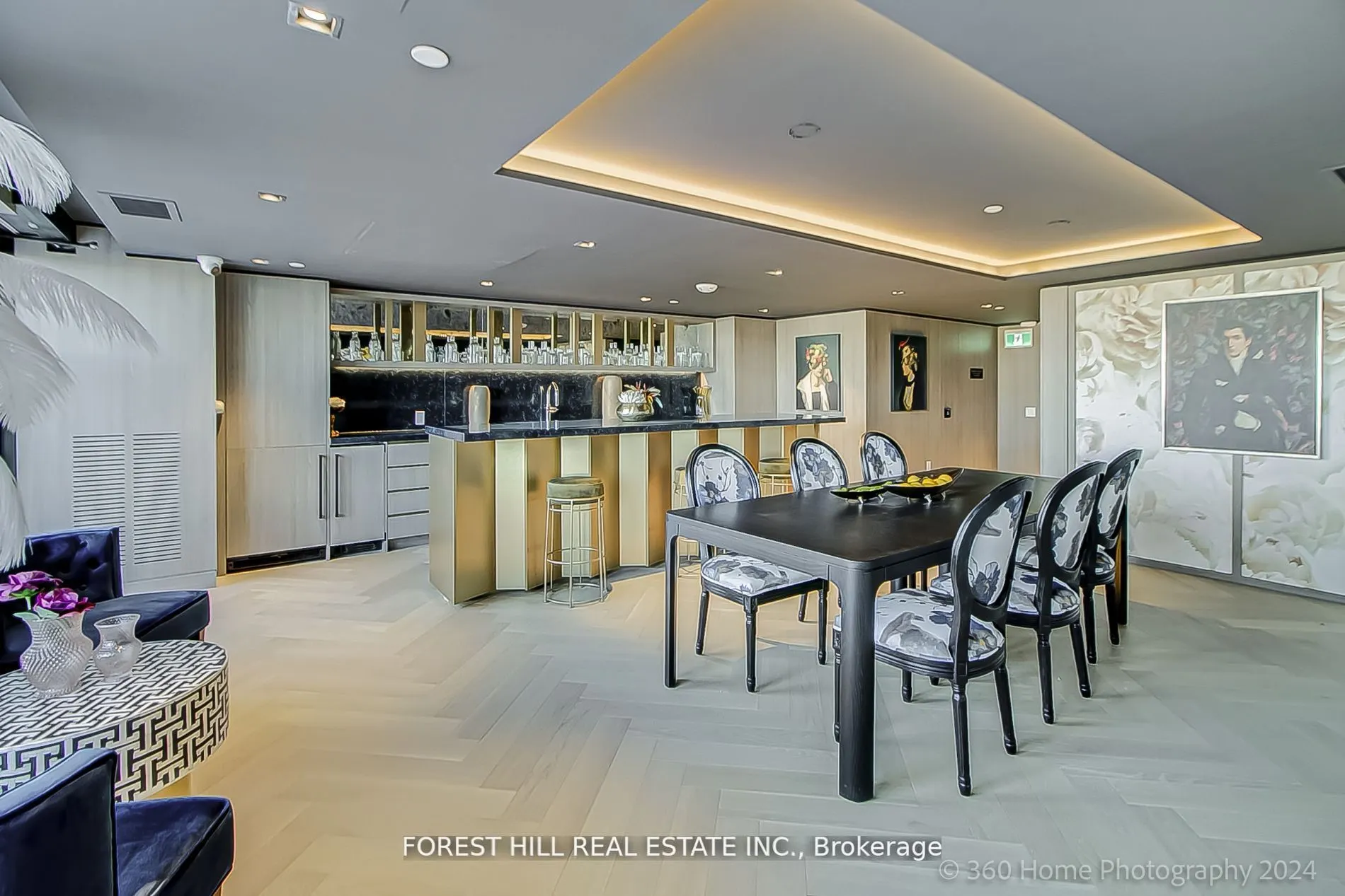 395 Dundas Street W, #PH 16