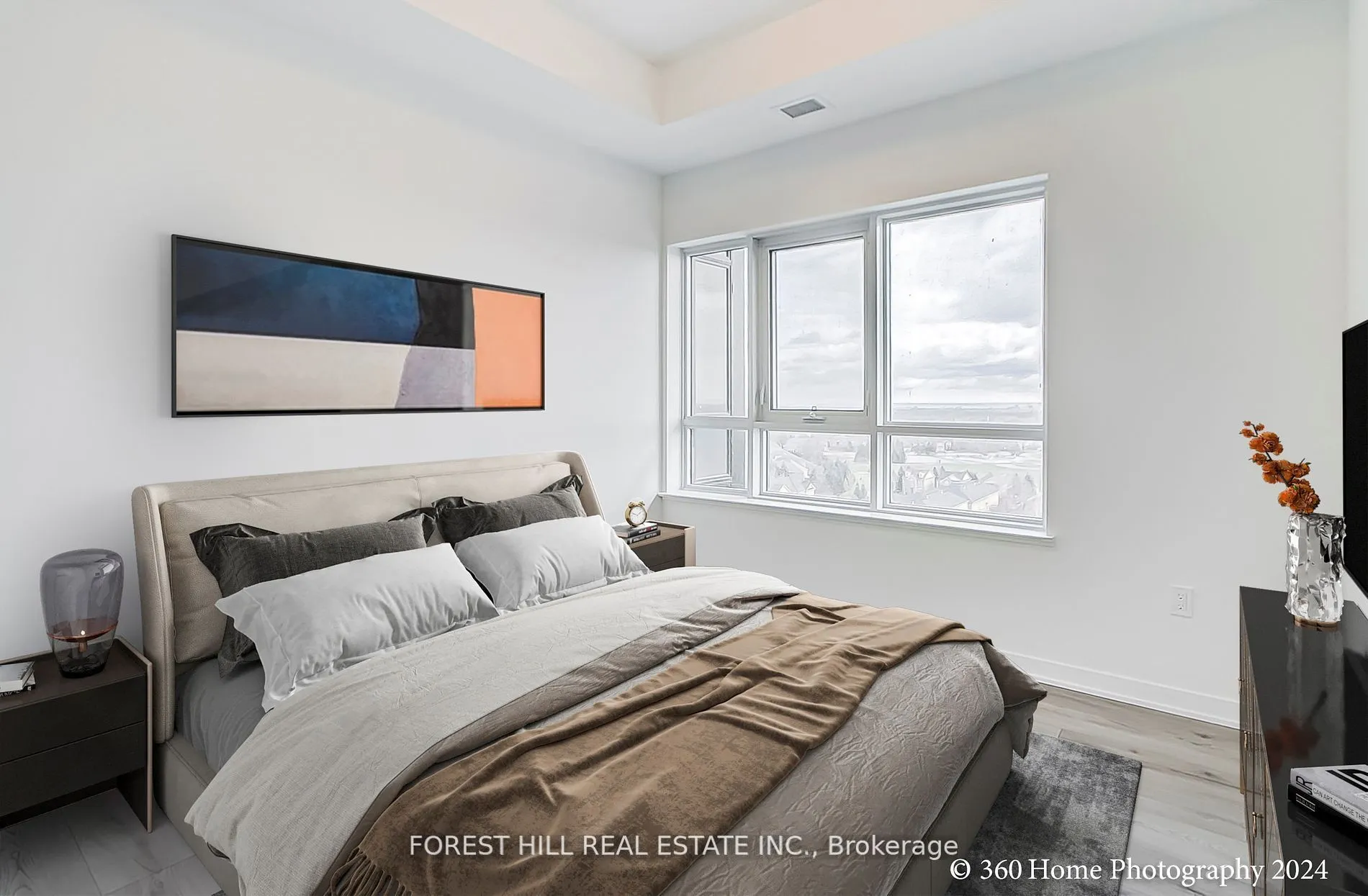 395 Dundas Street W, #PH 16