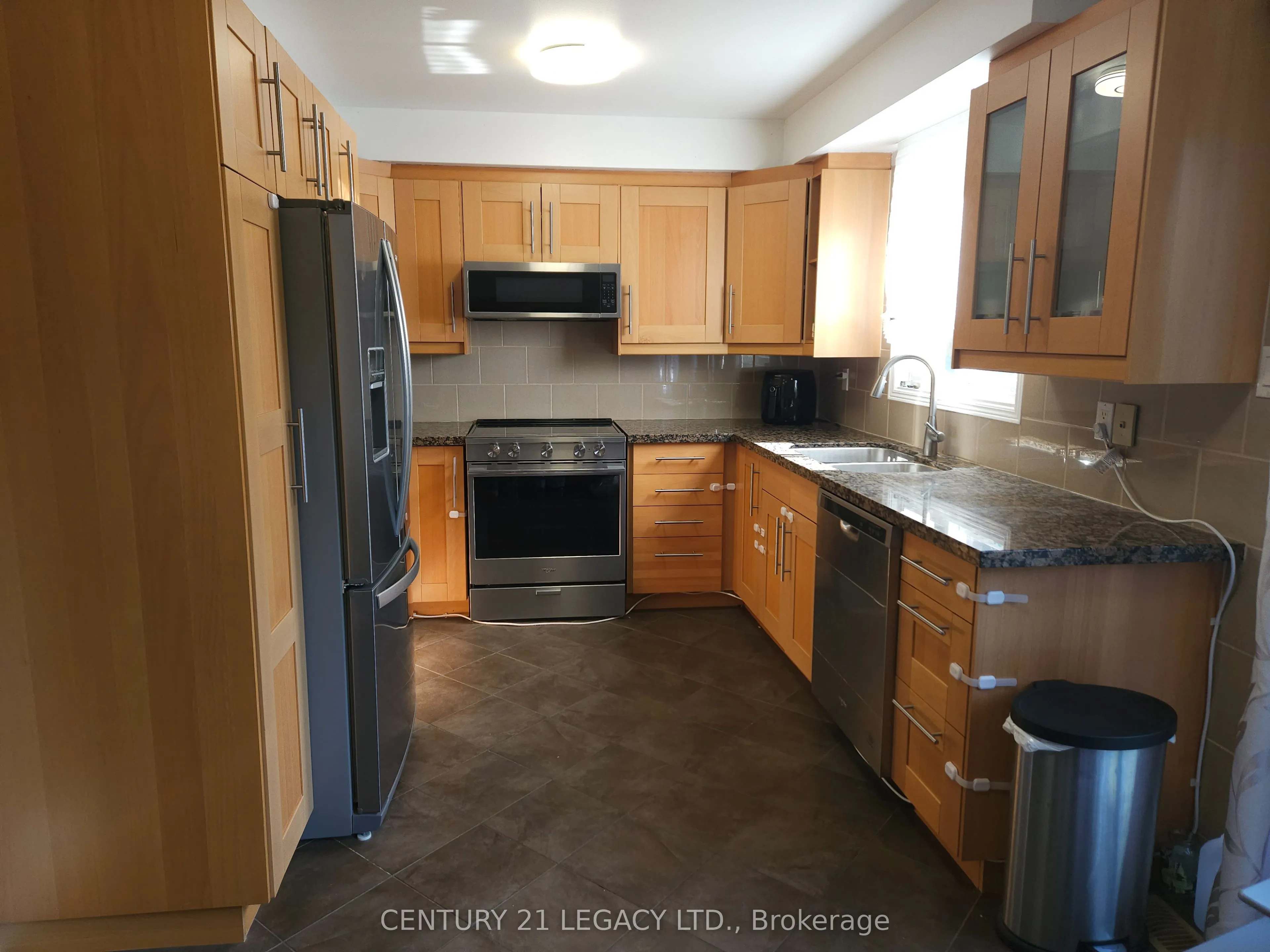 1298 Valerie Crescent