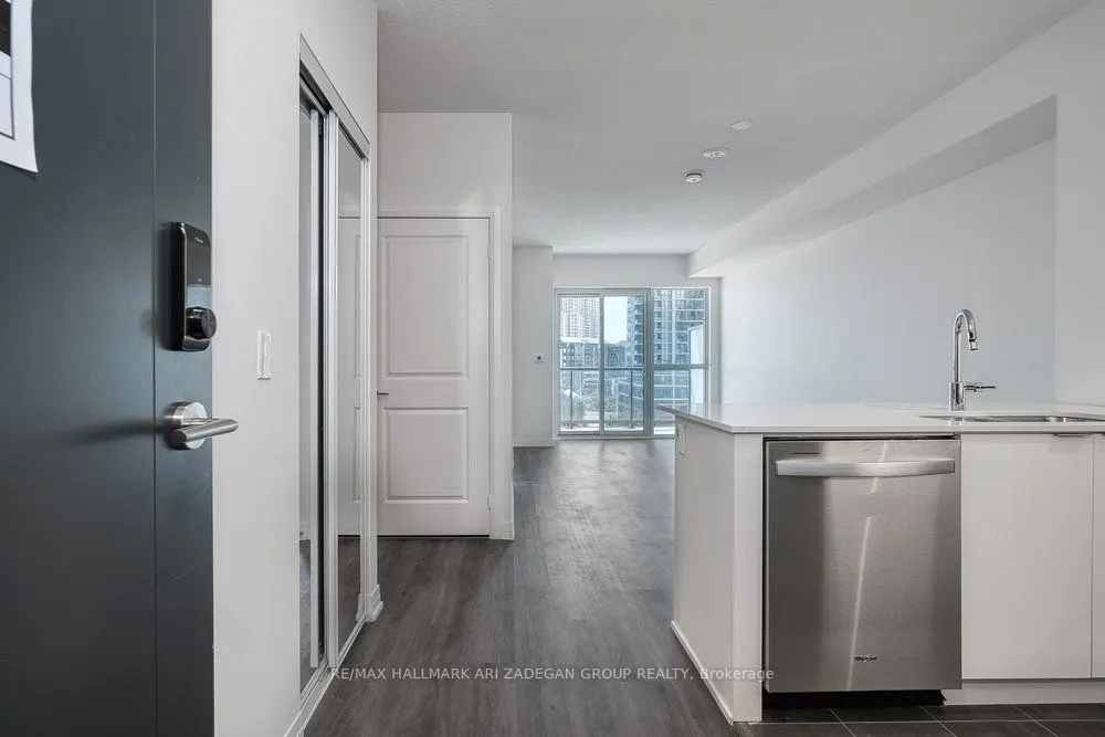 15 Watergarden Drive, #507