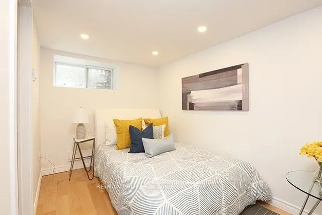 57 Roncesvalles Avenue, #1