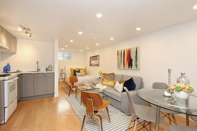 57 Roncesvalles Avenue, #1