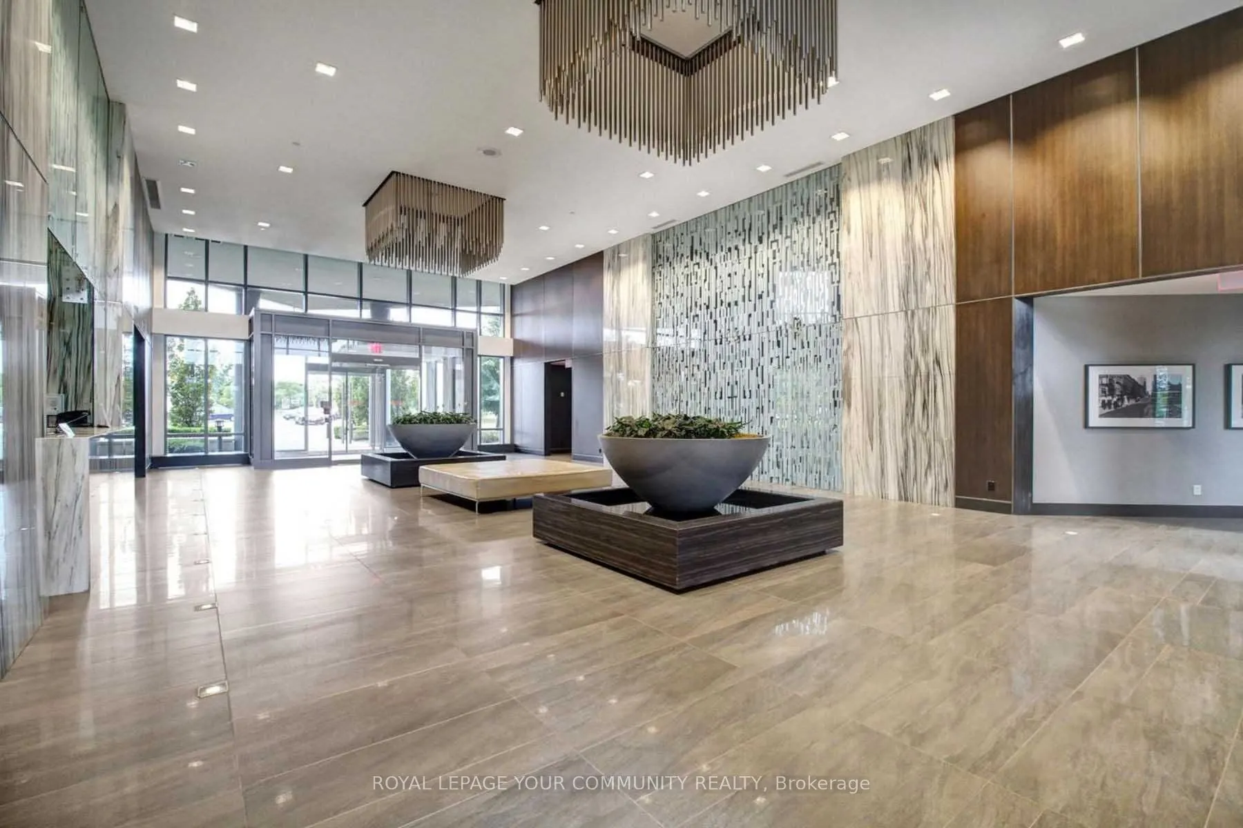 215 Sherway Gardens Road, #306
