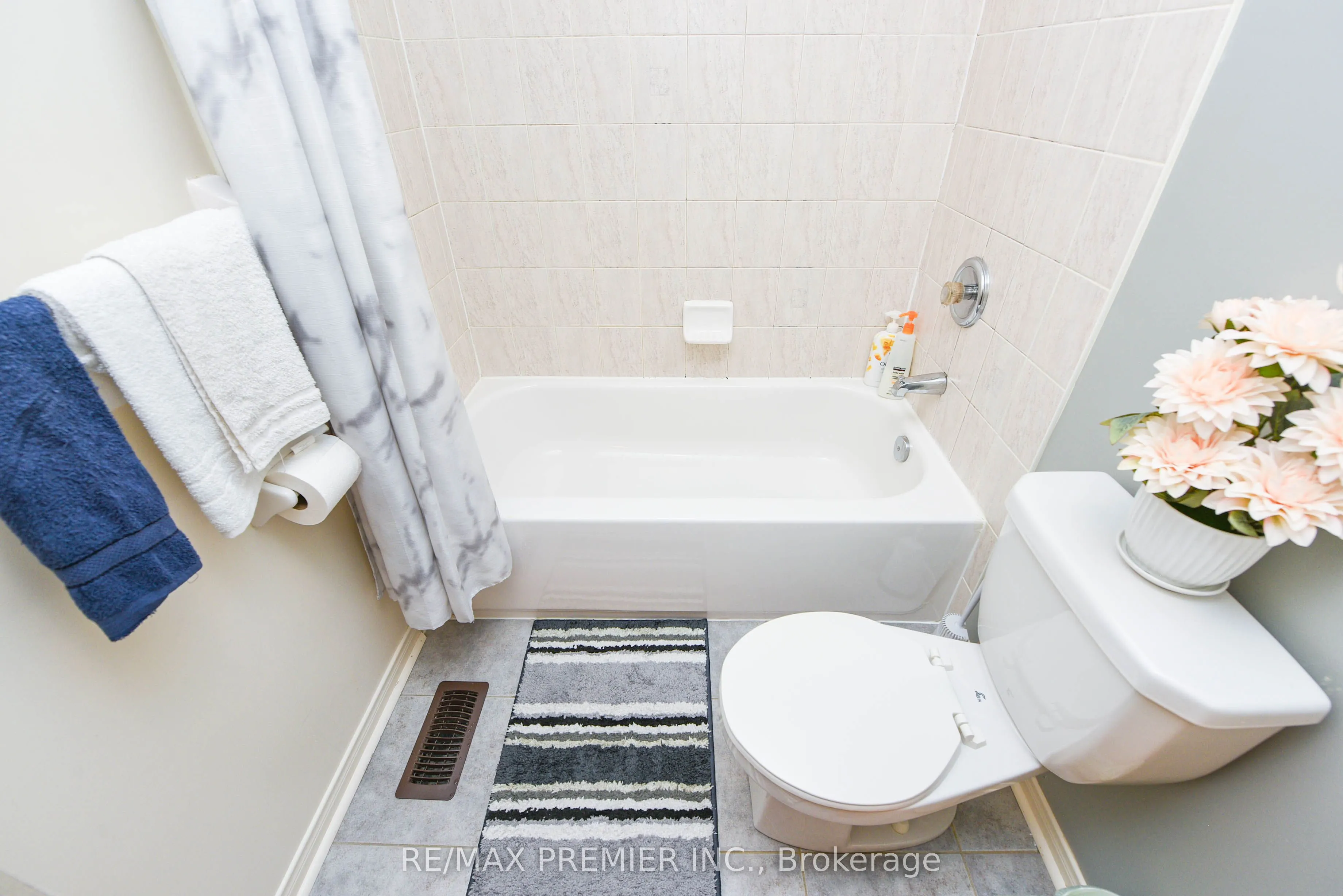163 Torbarrie Road