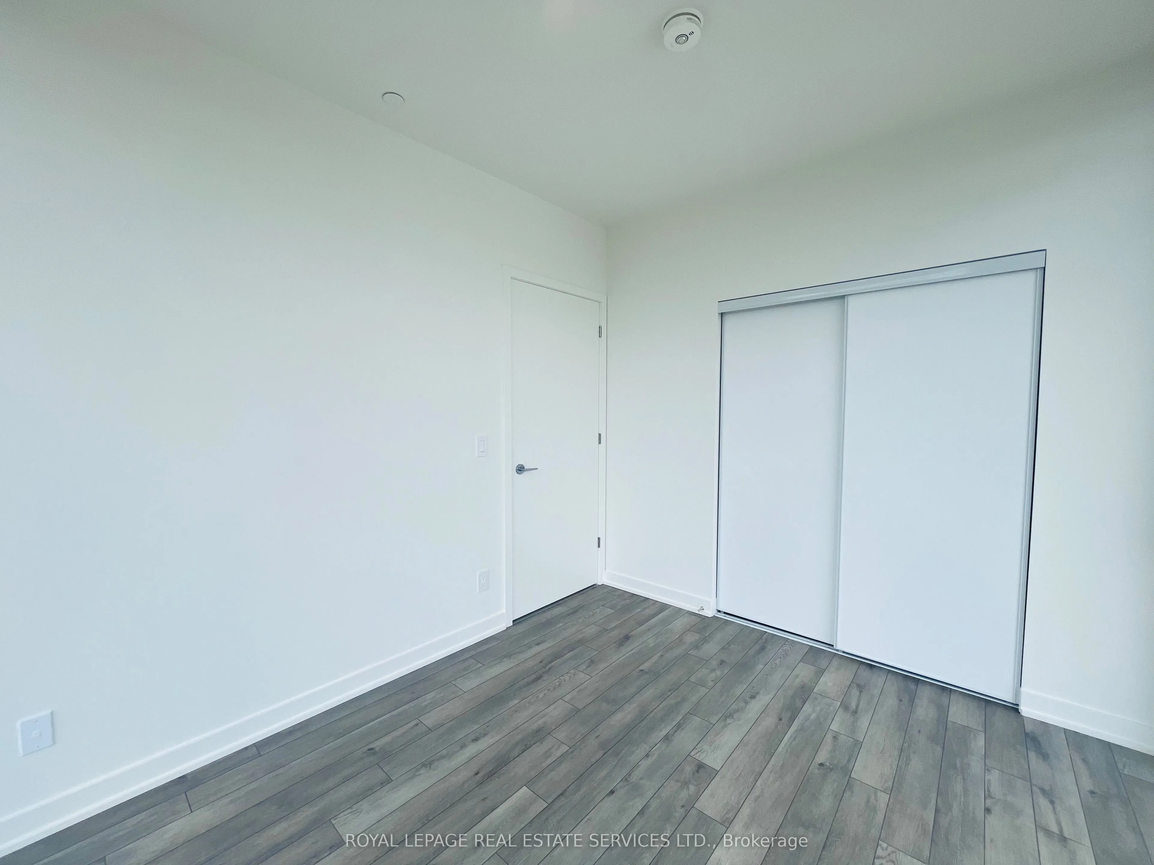 3079 Trafalgar Road, #2007