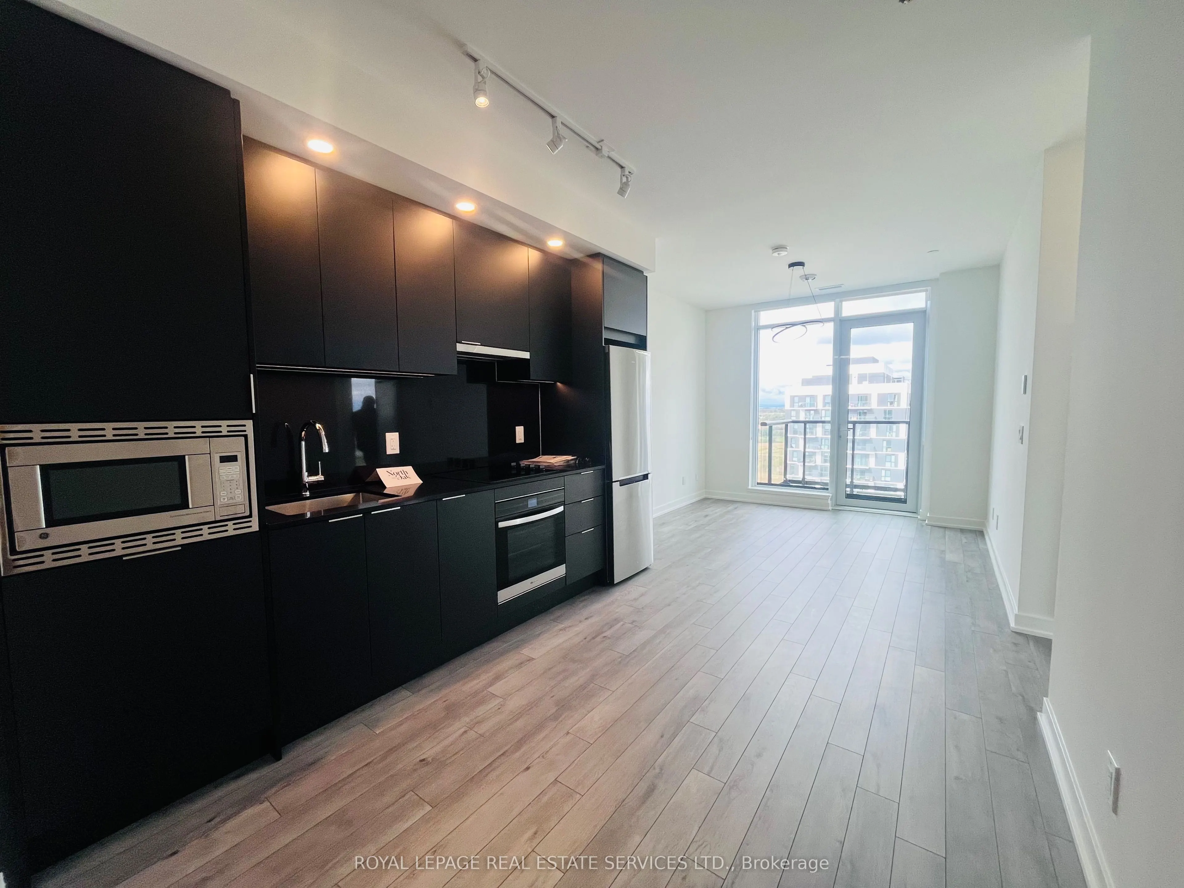 3079 Trafalgar Road, #2007