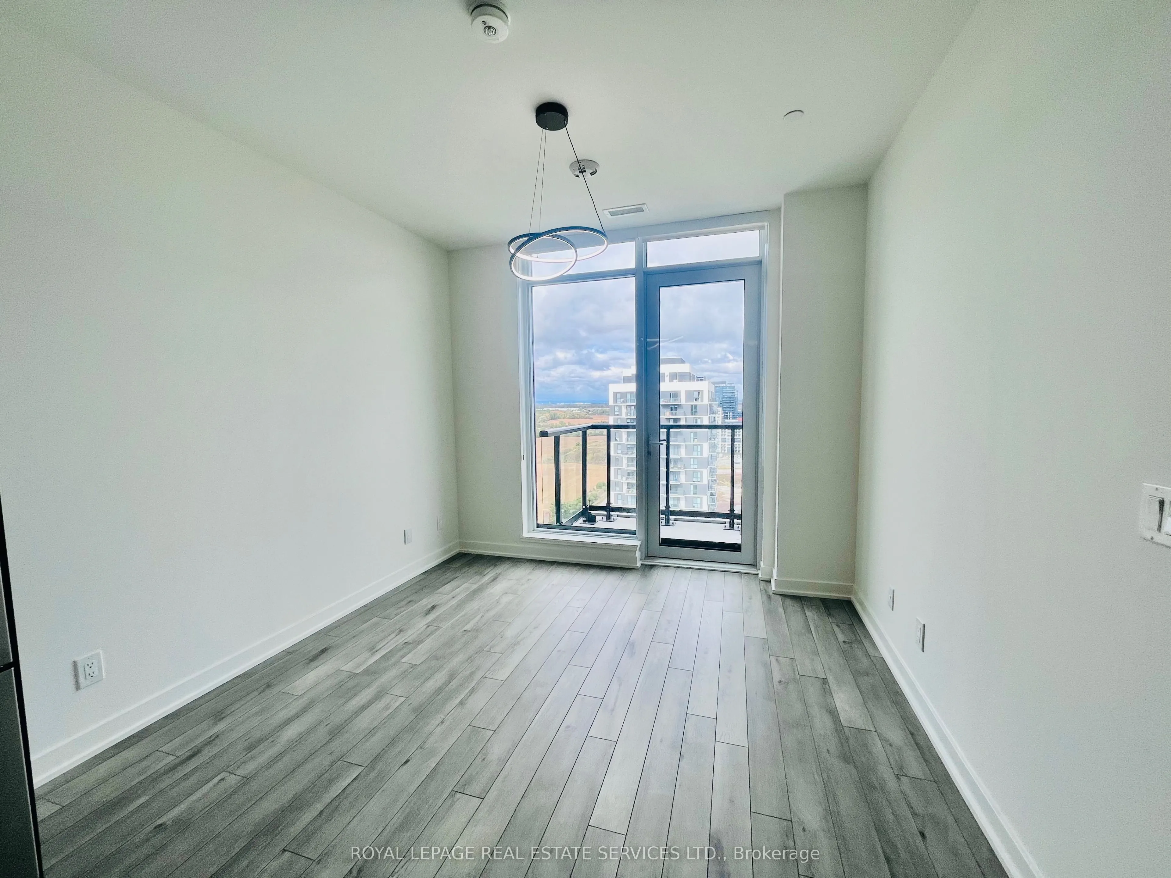 3079 Trafalgar Road, #2007