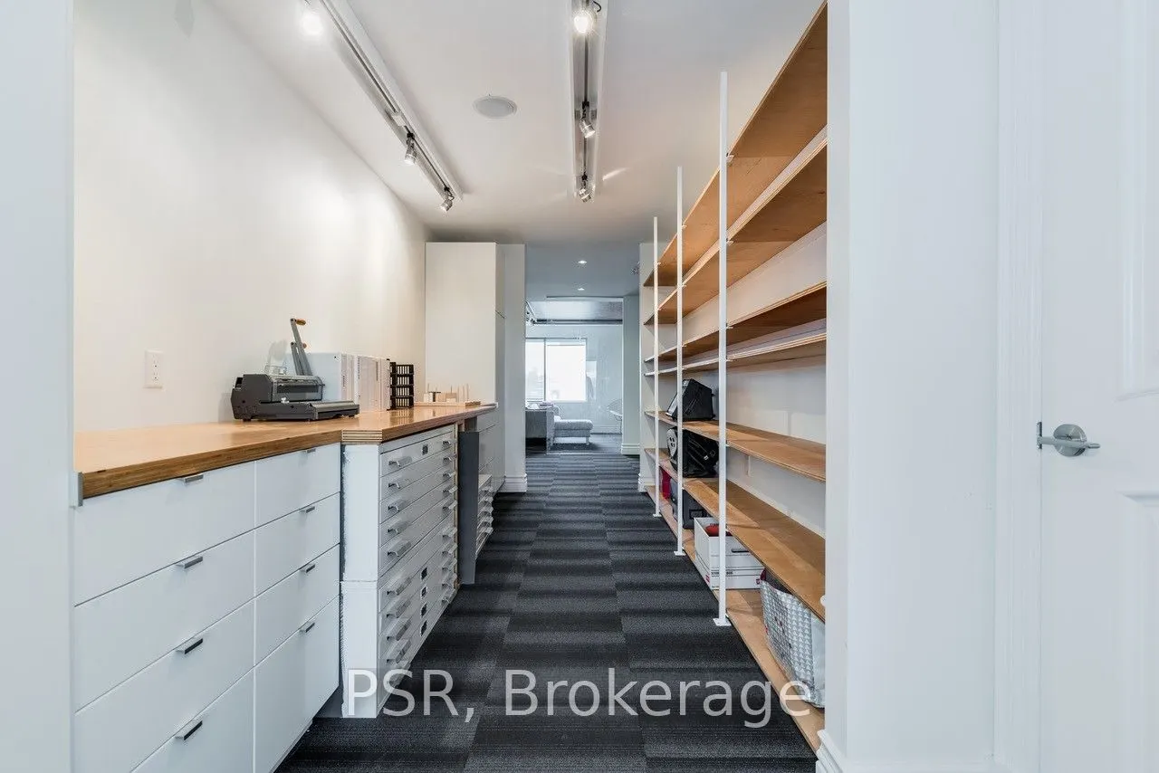 300 New Toronto Street, #15