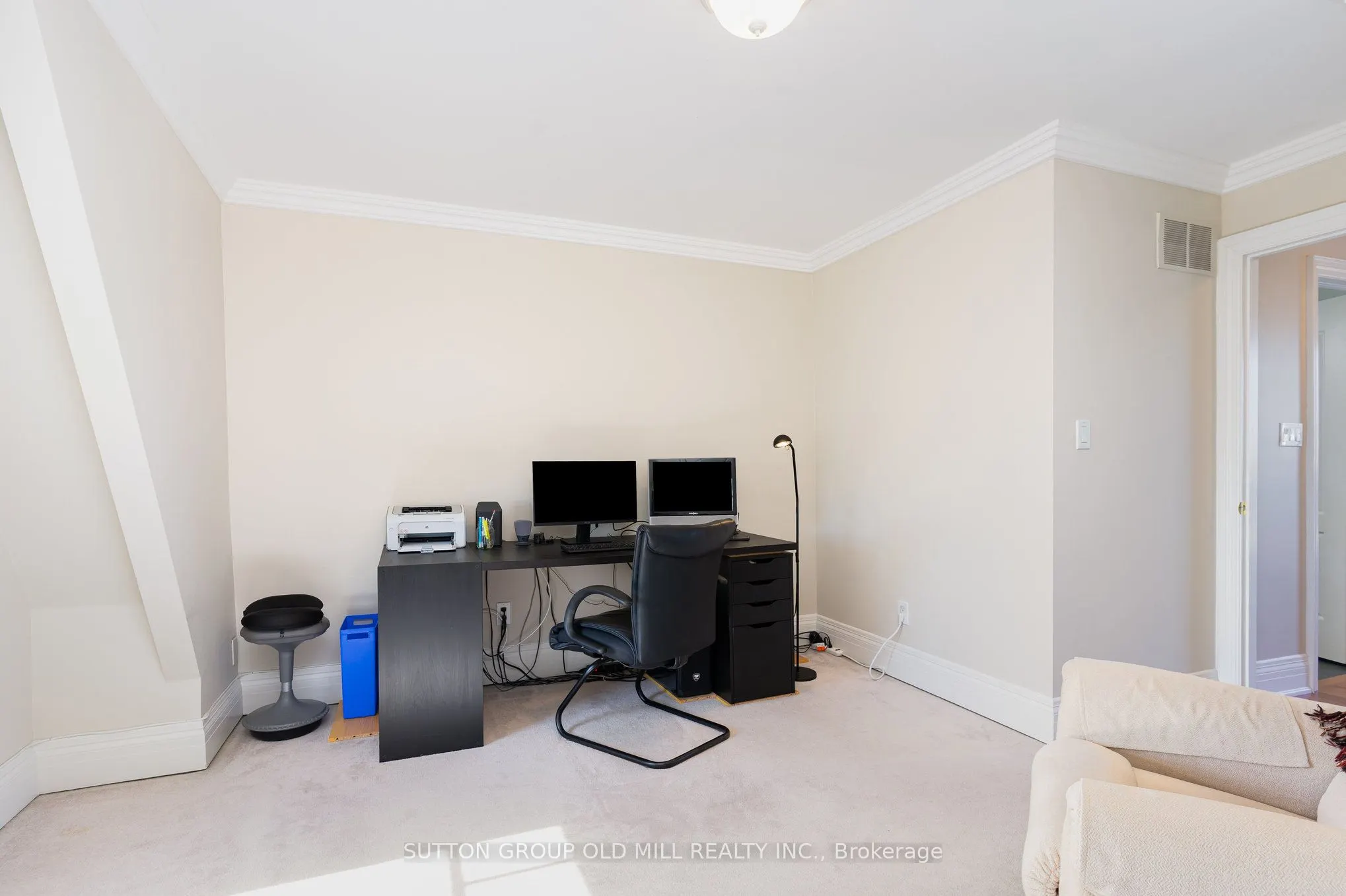 4 Hunter Avenue