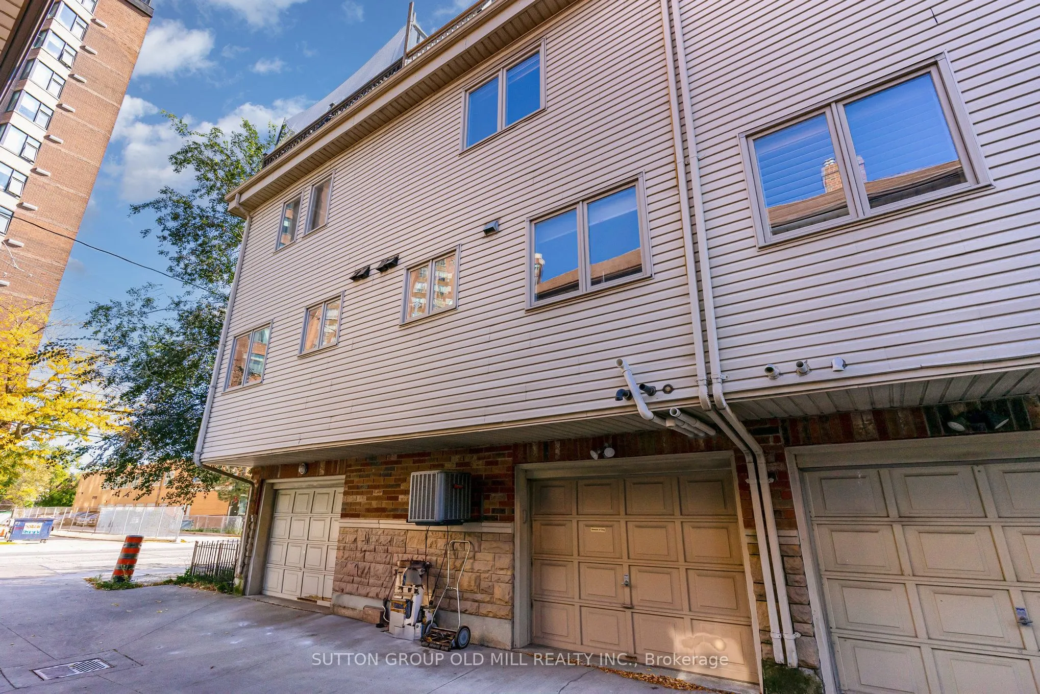4 Hunter Avenue
