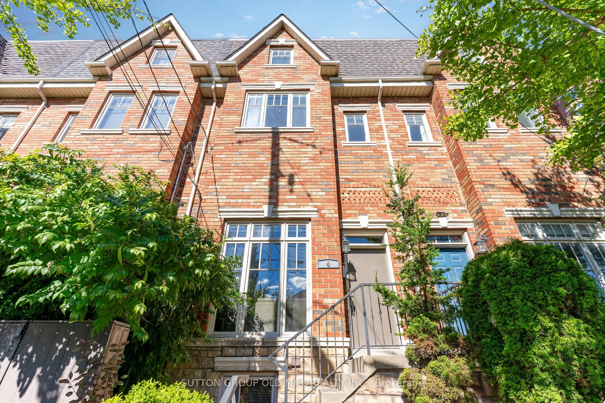 4 Hunter Avenue