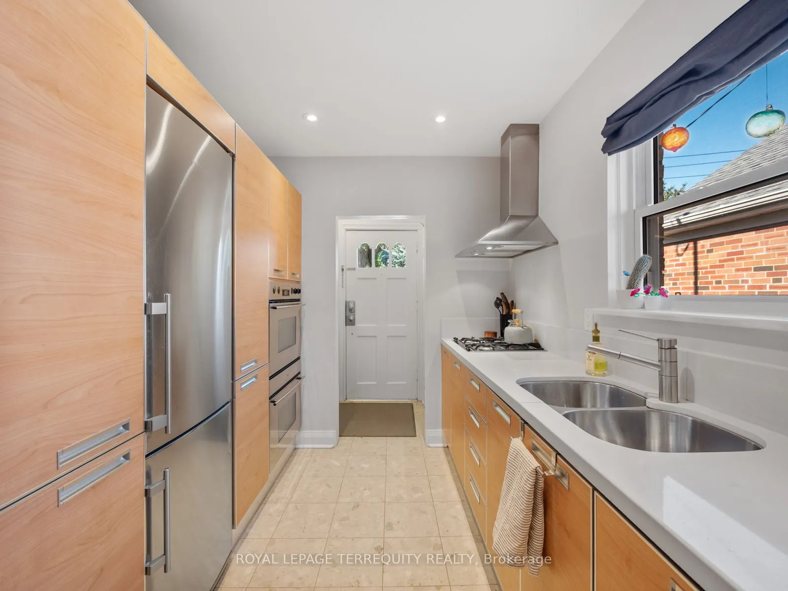 53 Glenroy Avenue