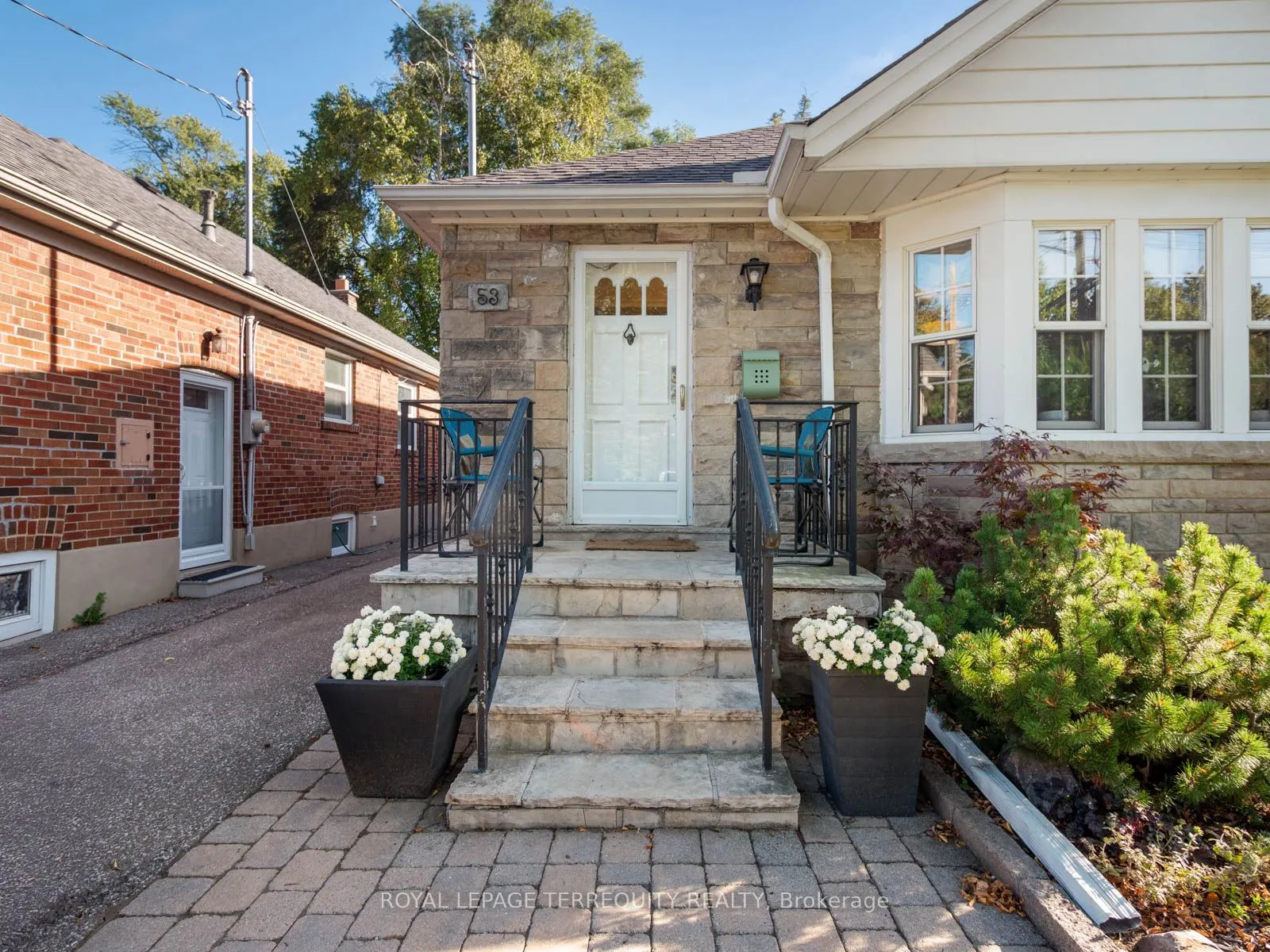 53 Glenroy Avenue