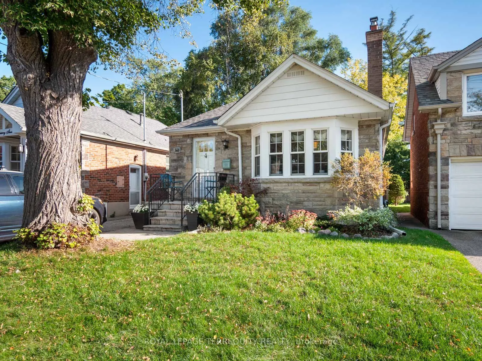 53 Glenroy Avenue