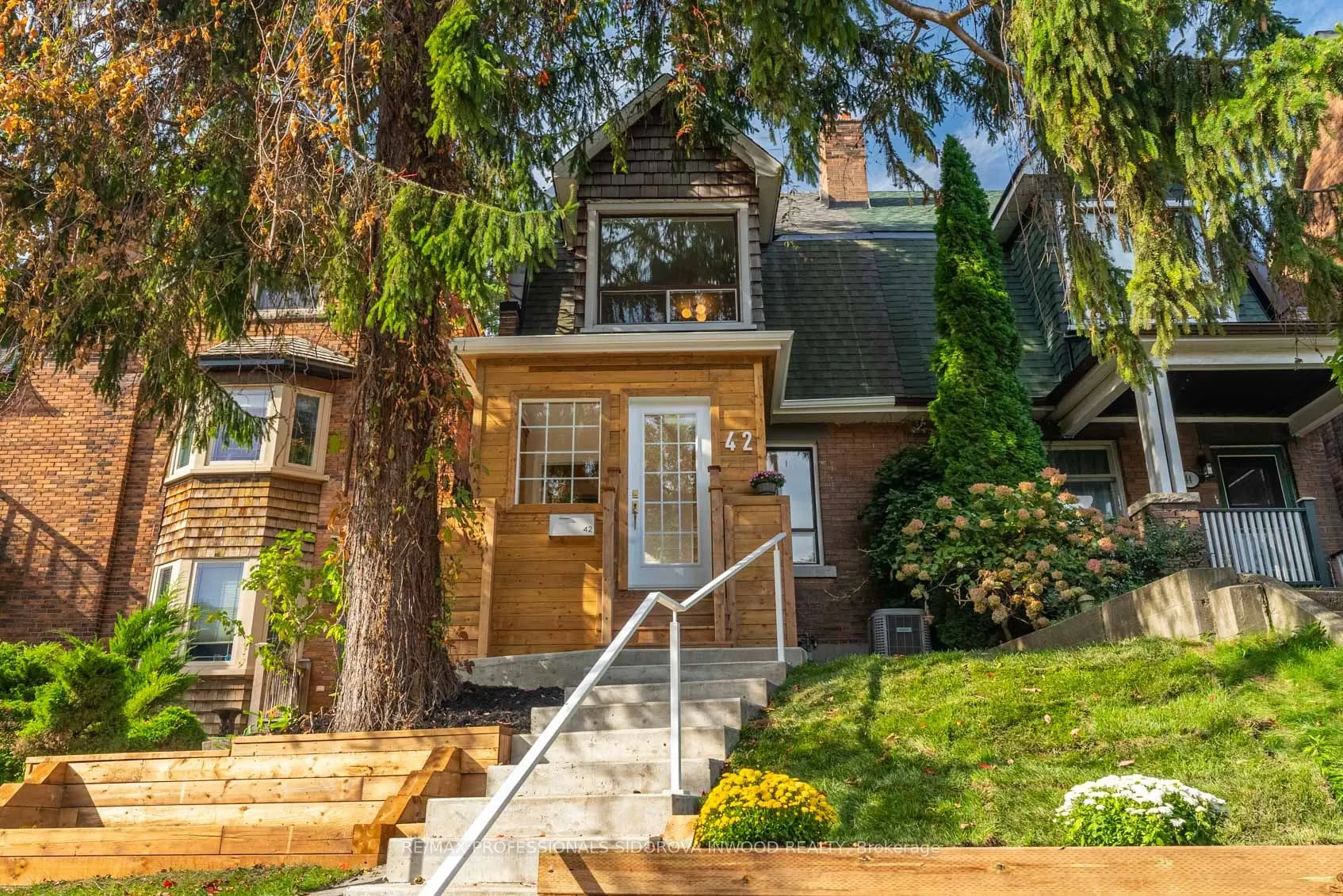 42 Indian Road
