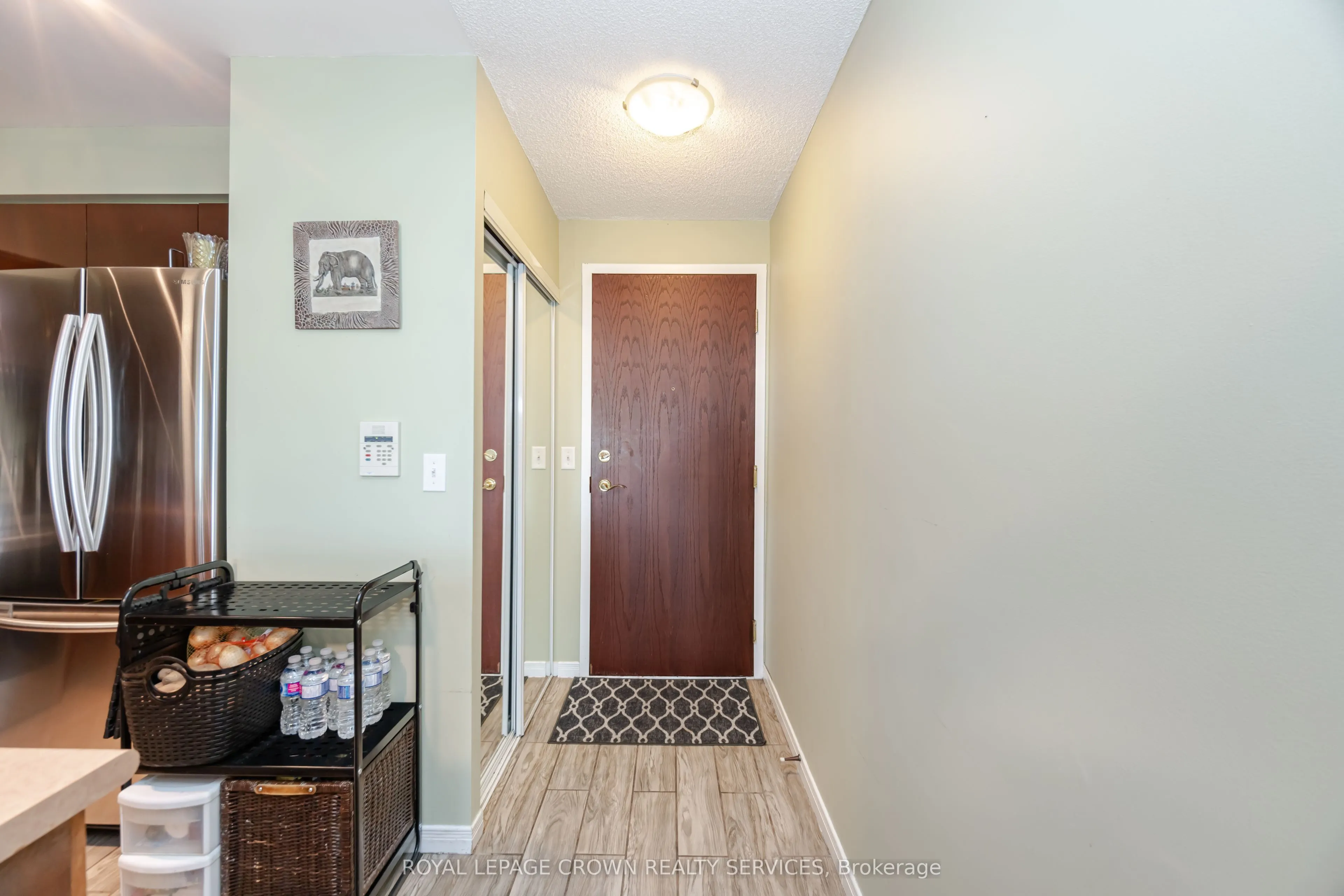 2545 Erin Centre Boulevard, #306