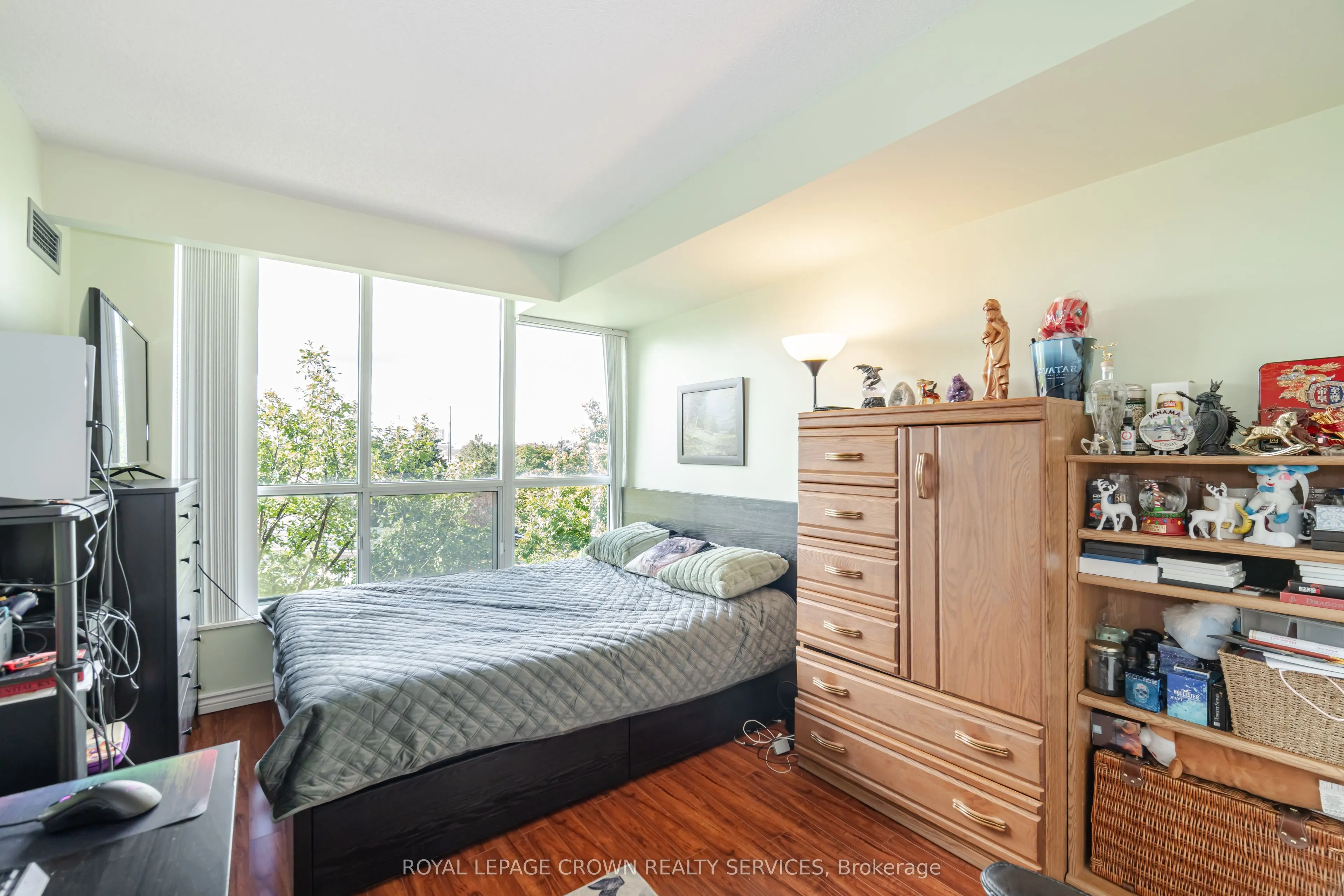 2545 Erin Centre Boulevard, #306