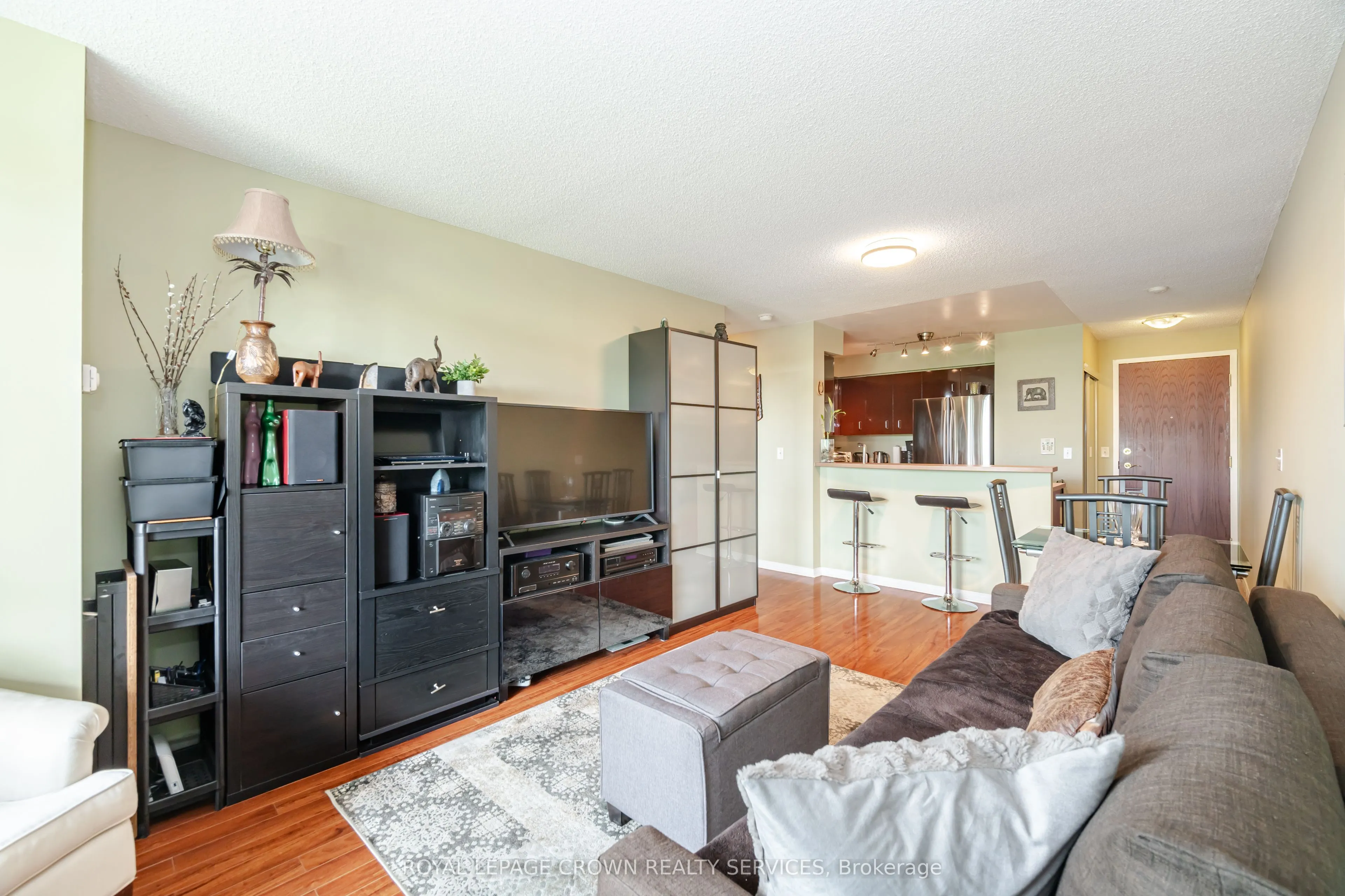 2545 Erin Centre Boulevard, #306
