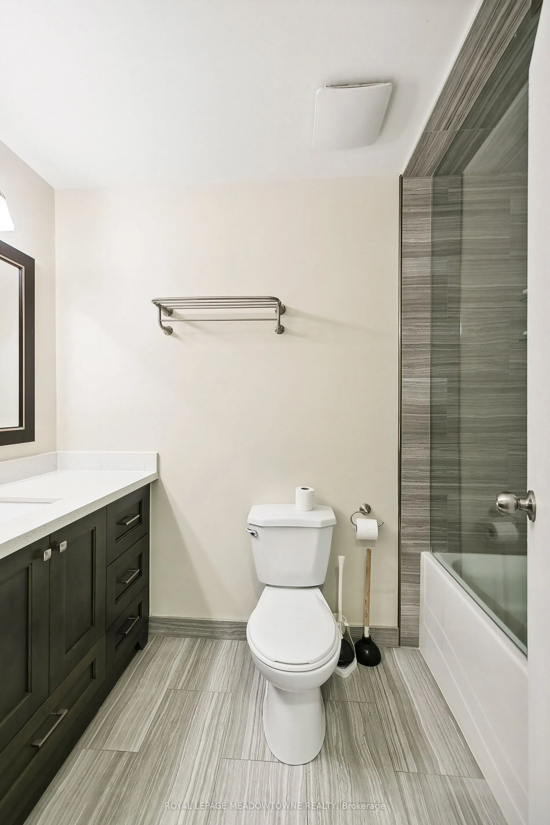 11 Juniper Crescent, #Upper