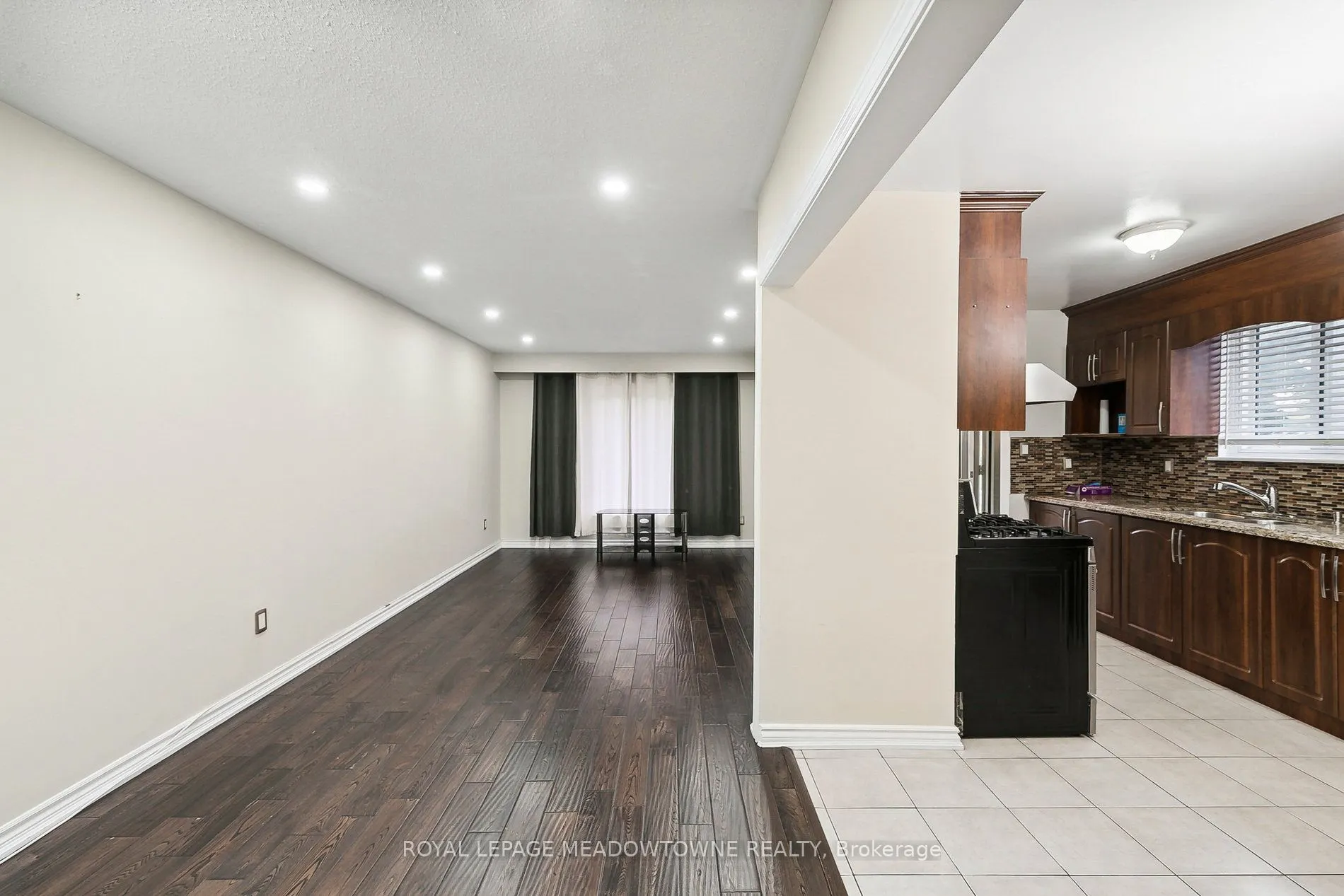 11 Juniper Crescent, #Upper