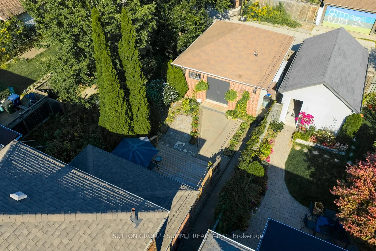 157 HUMBERCREST Boulevard